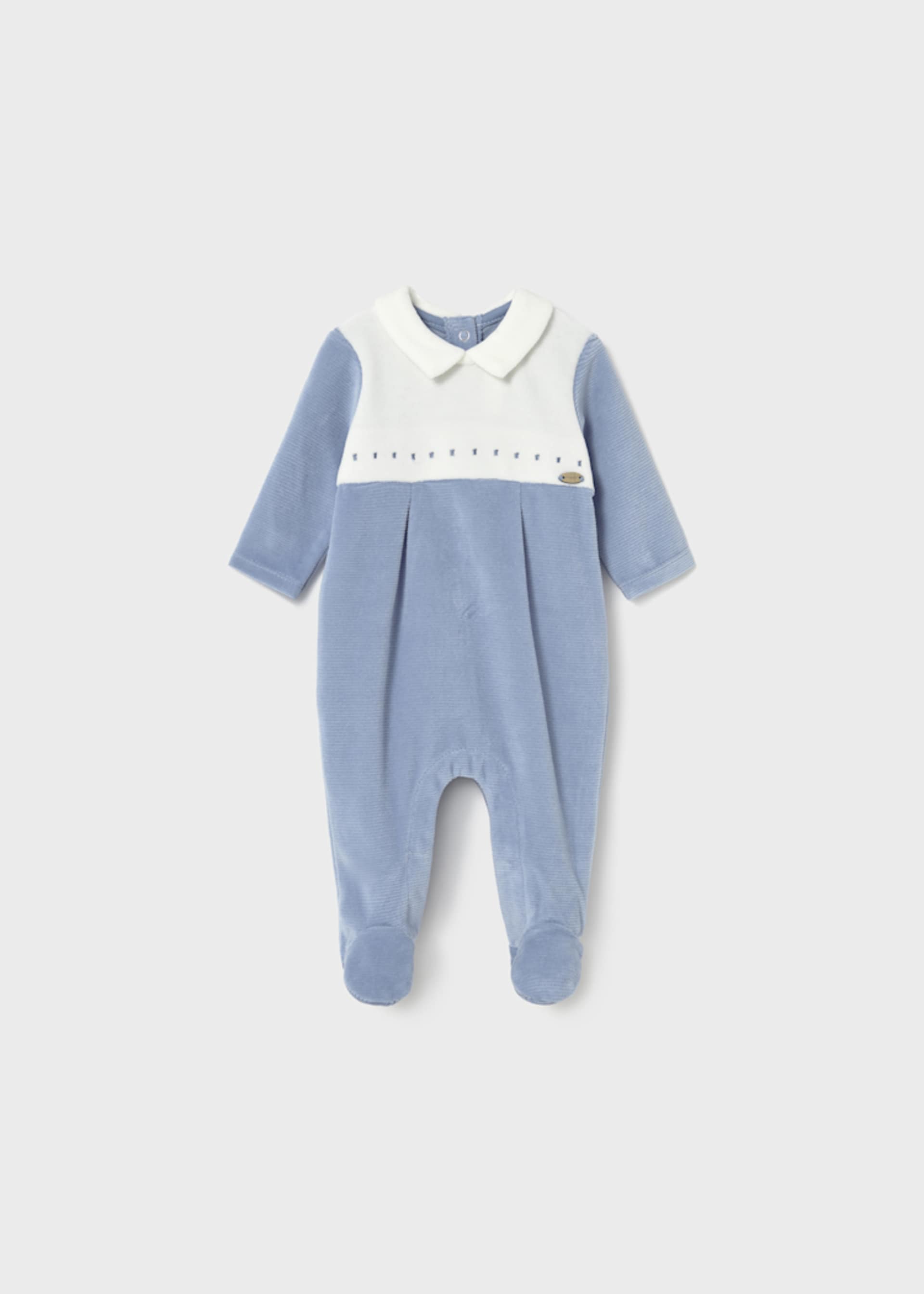 Newborn romper with feet