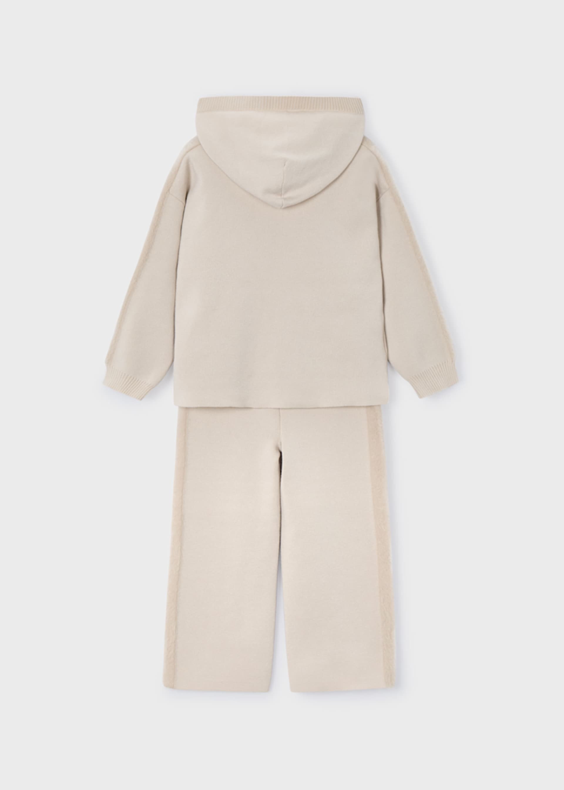 Conjunto pantalón y suéter niña