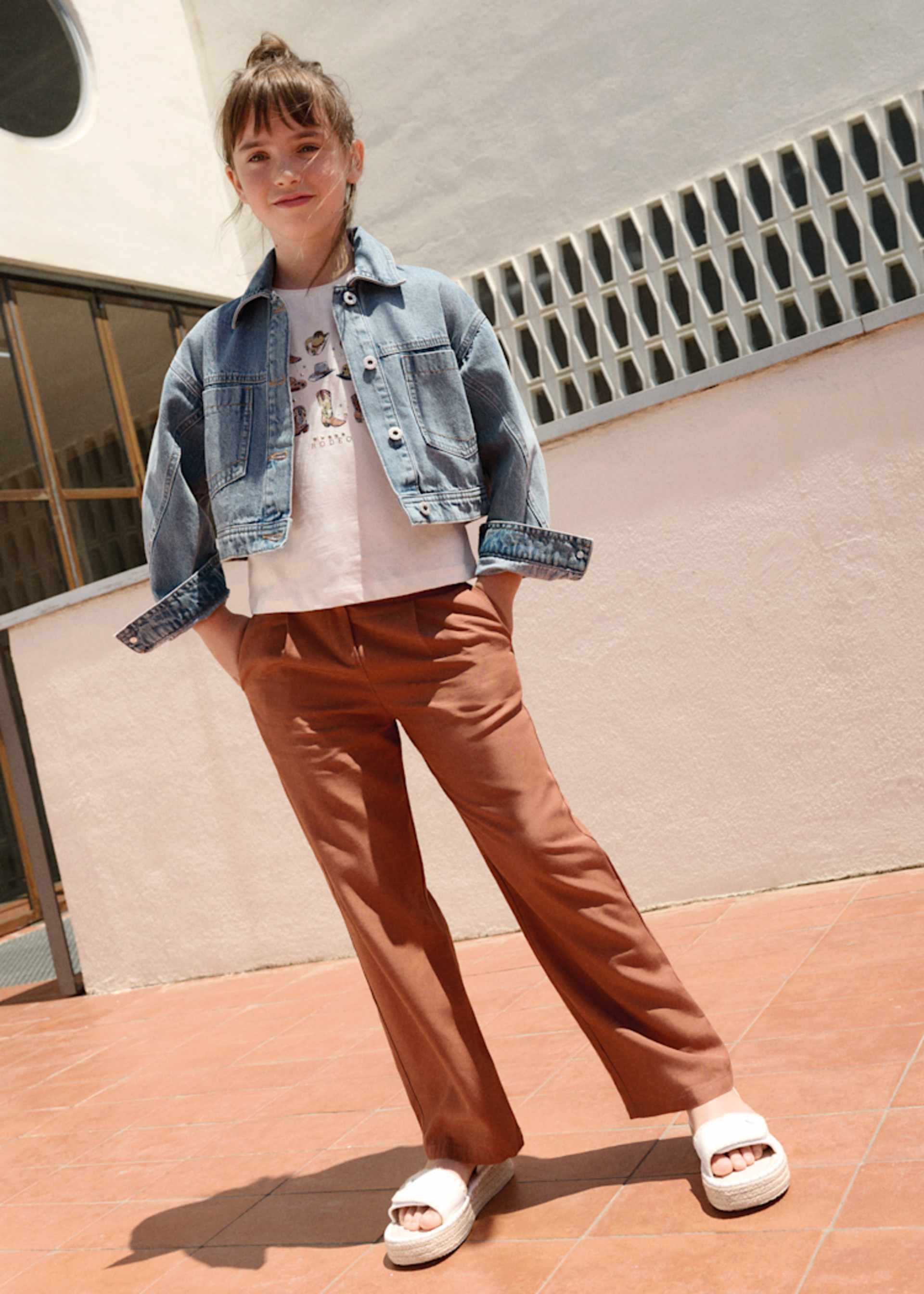 Girls' long pants with buckles Girls' long pants with buckles