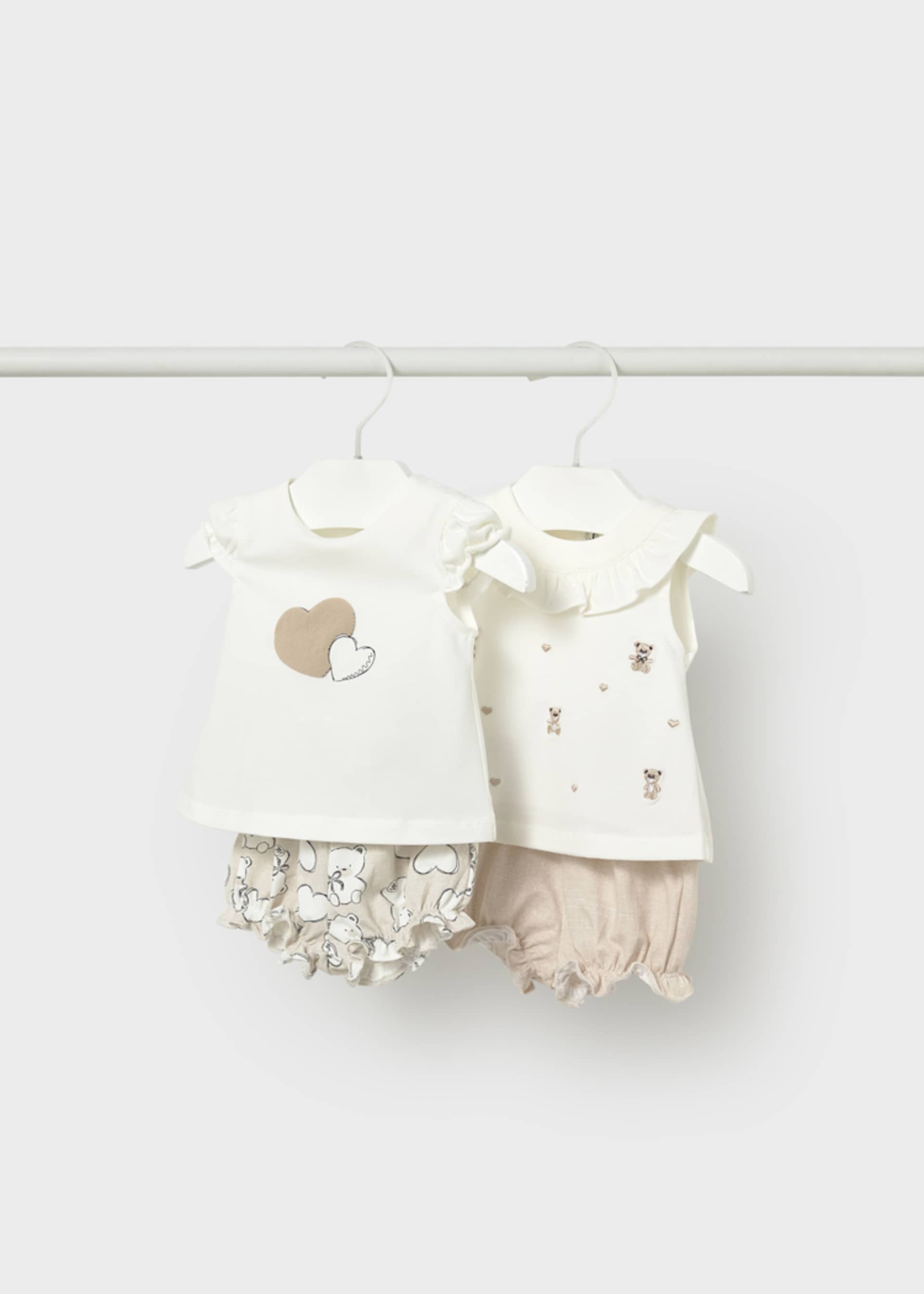 4-piece ruffled Set newborn