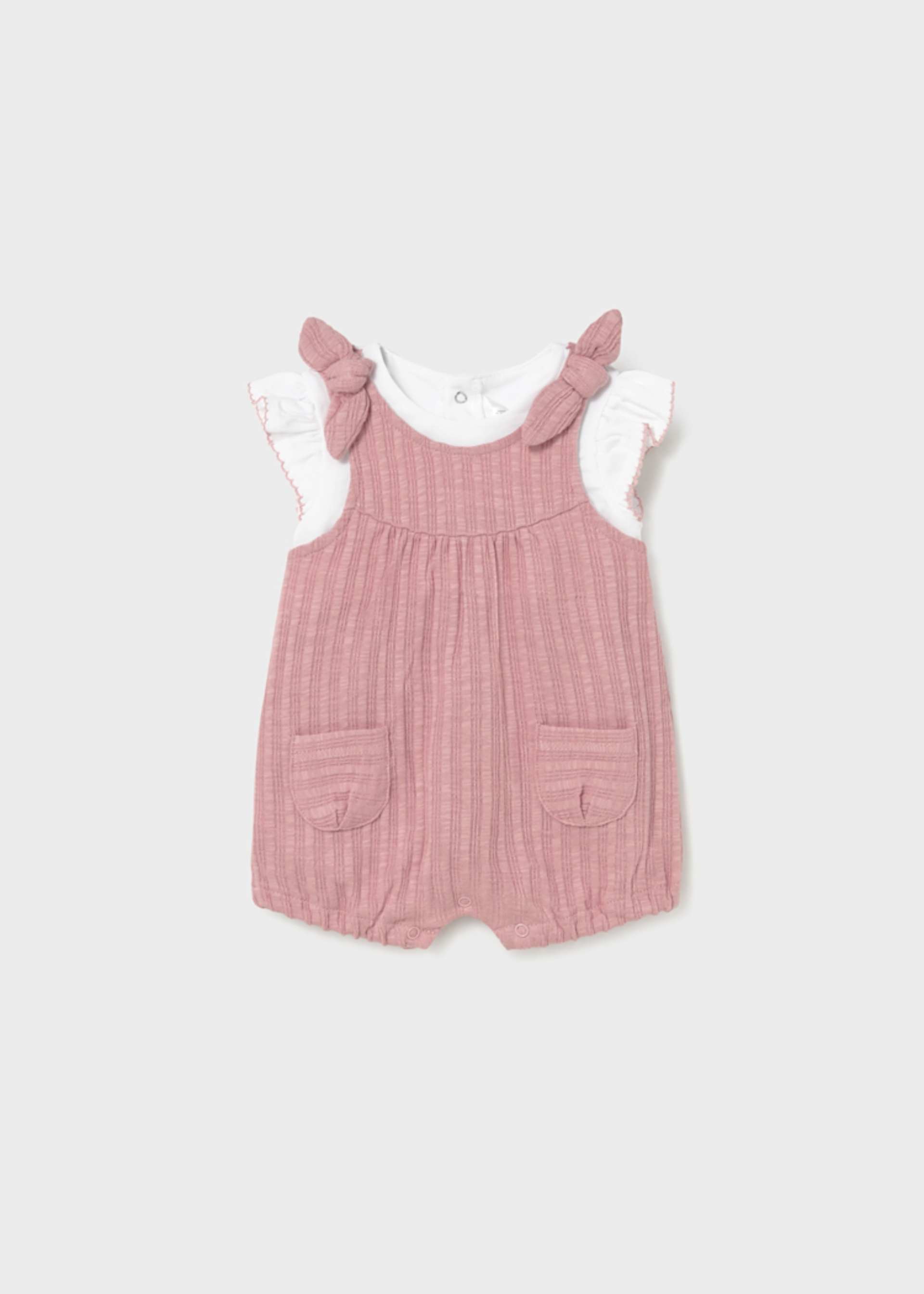 Conjunto jardineira e t-shirt recém nascida