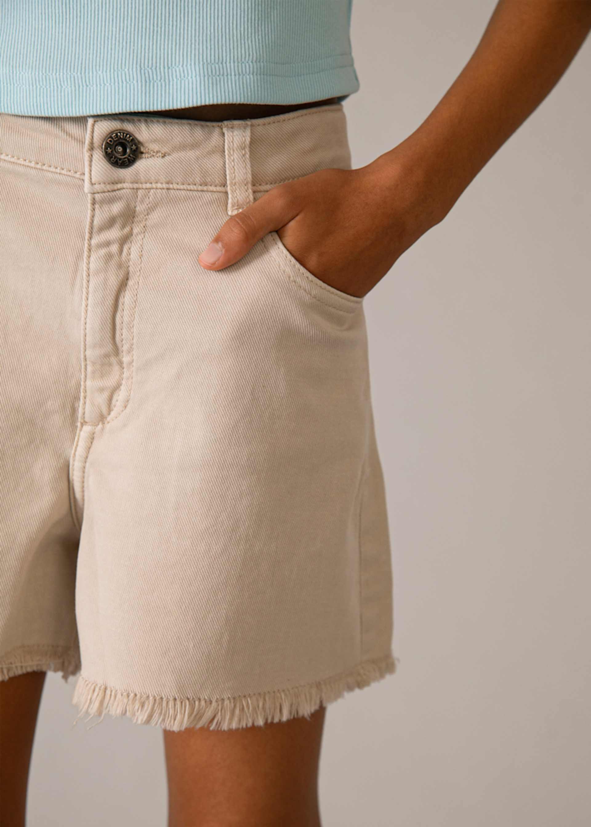 Pantalón corto sarga básico chica Pantalón corto sarga básico chica