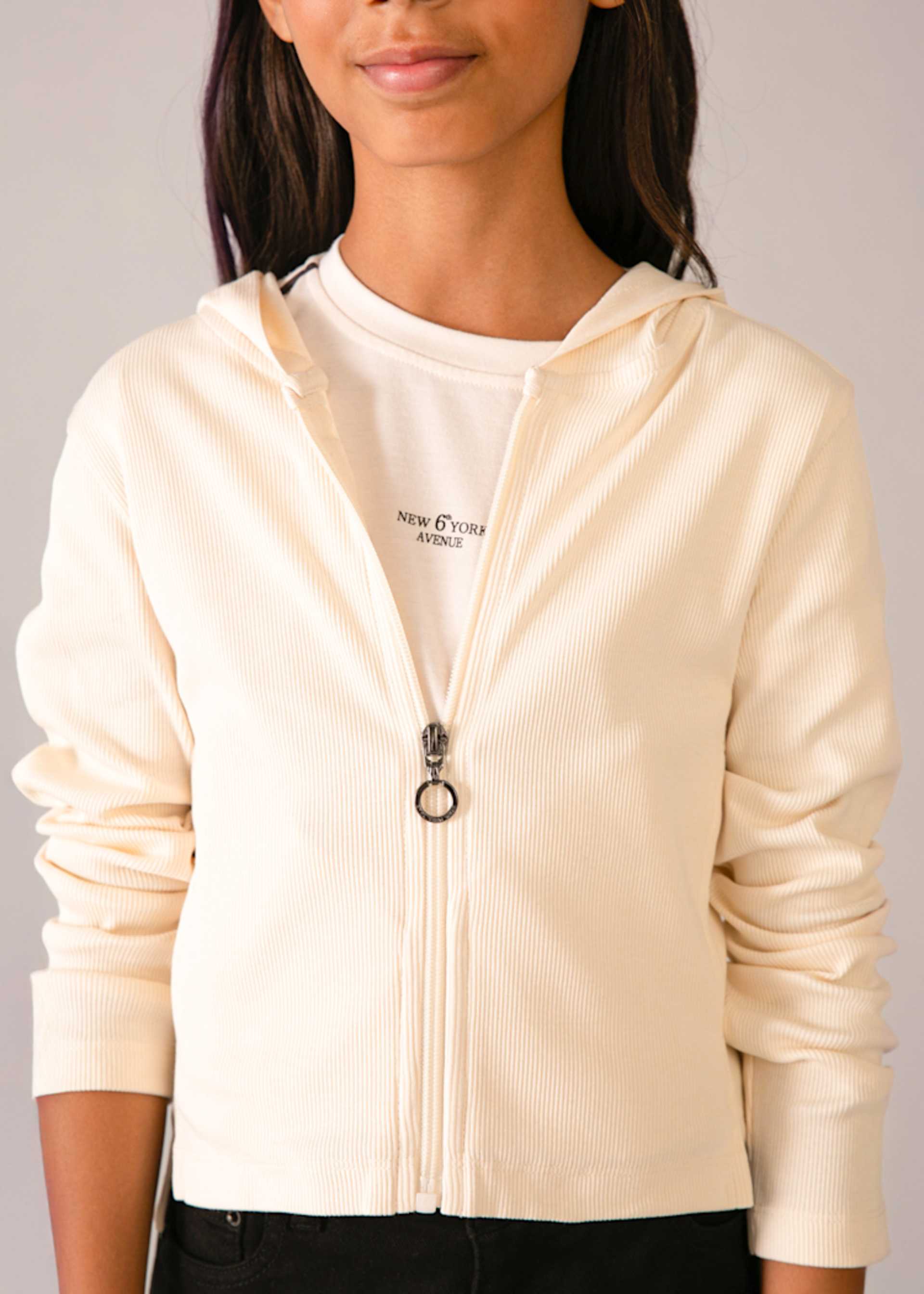 Girl's hooded zip-up sweatshirt Girl's hooded zip-up sweatshirt