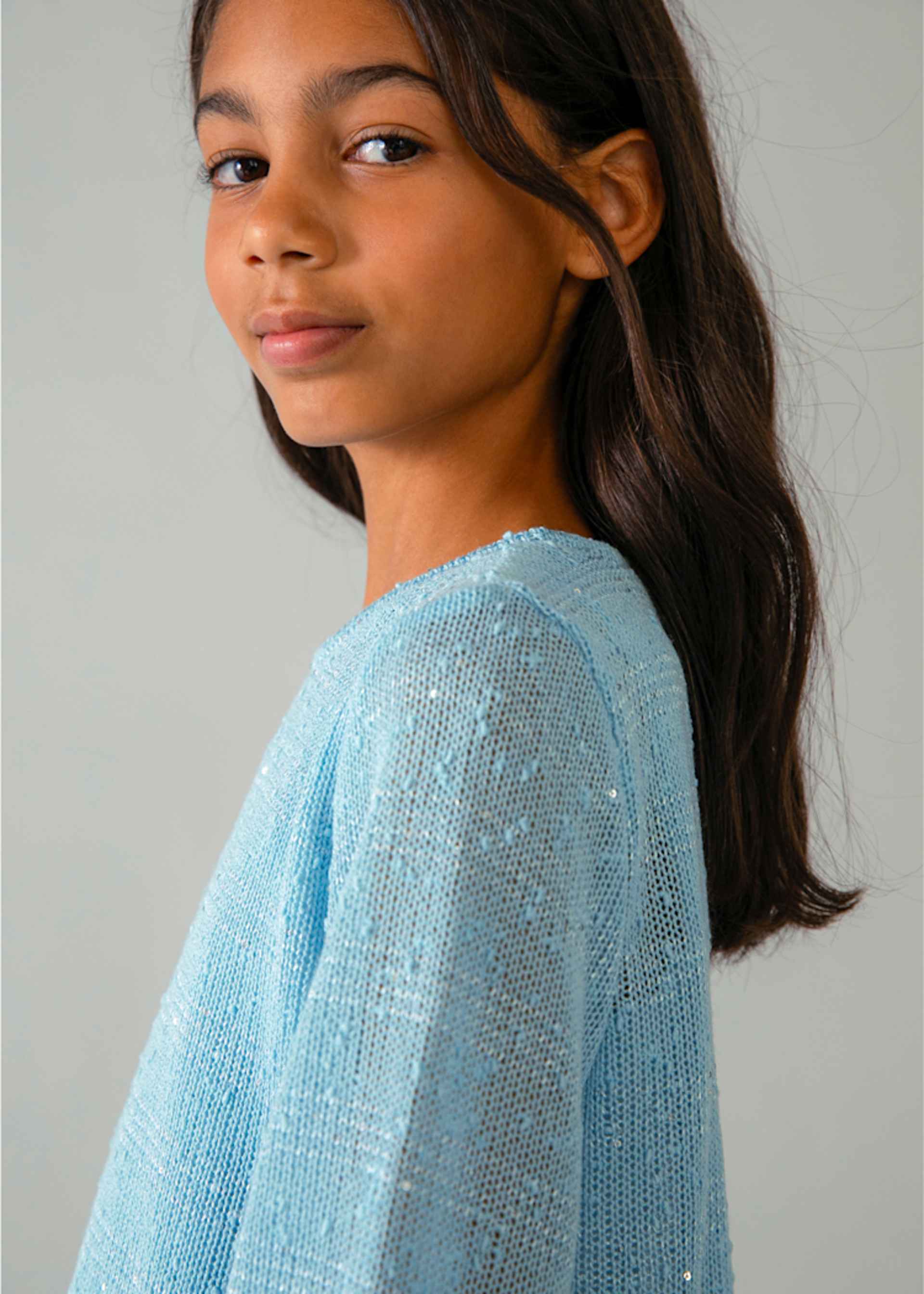T-shirt with girl's top