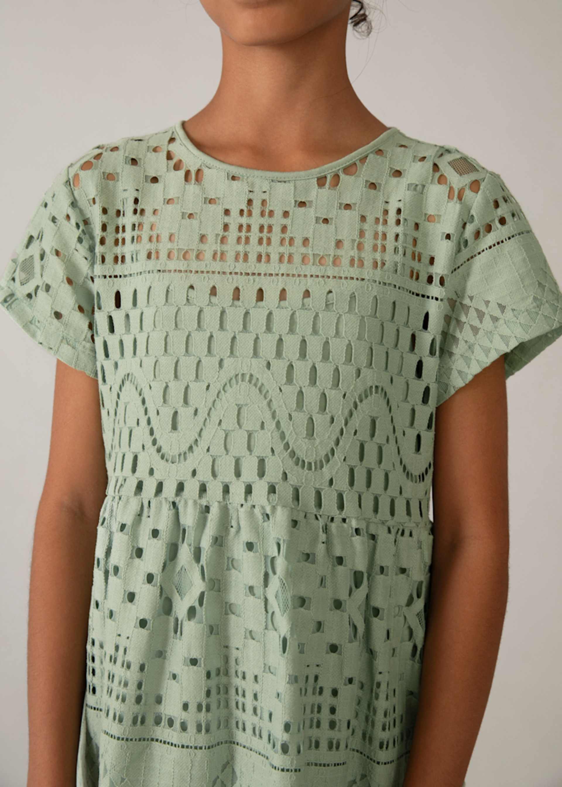 Vestito traforato ragazza