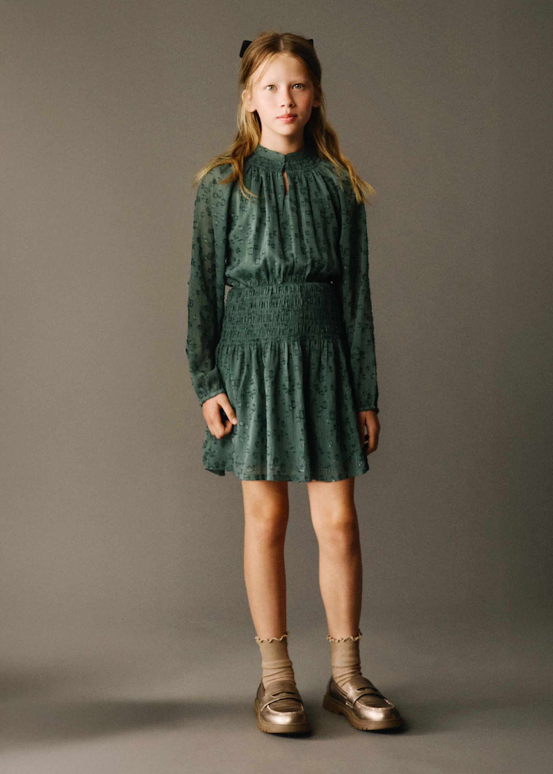 Chiffonkleid Teenager Mädchen