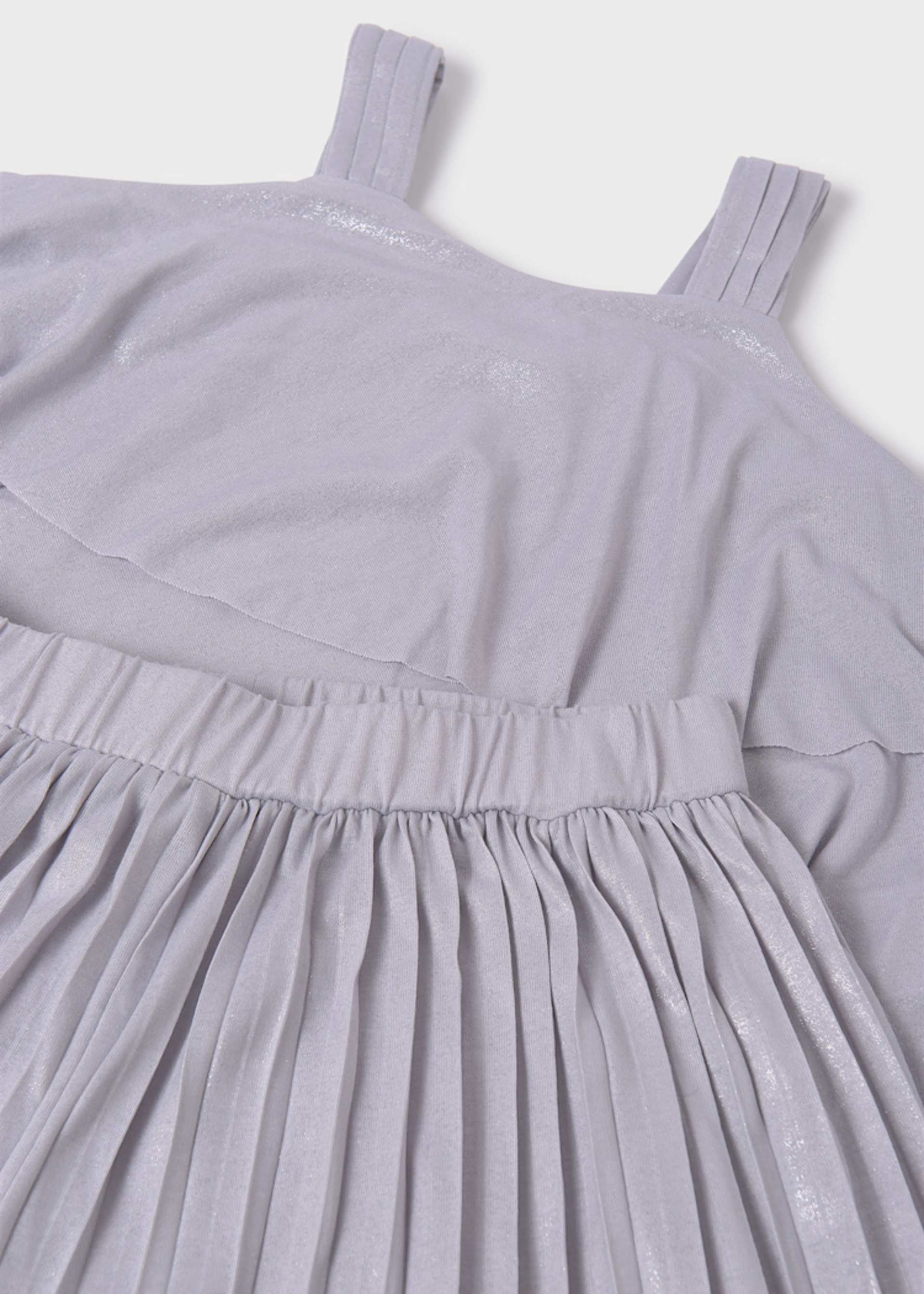 Girl trousers and pleated top set