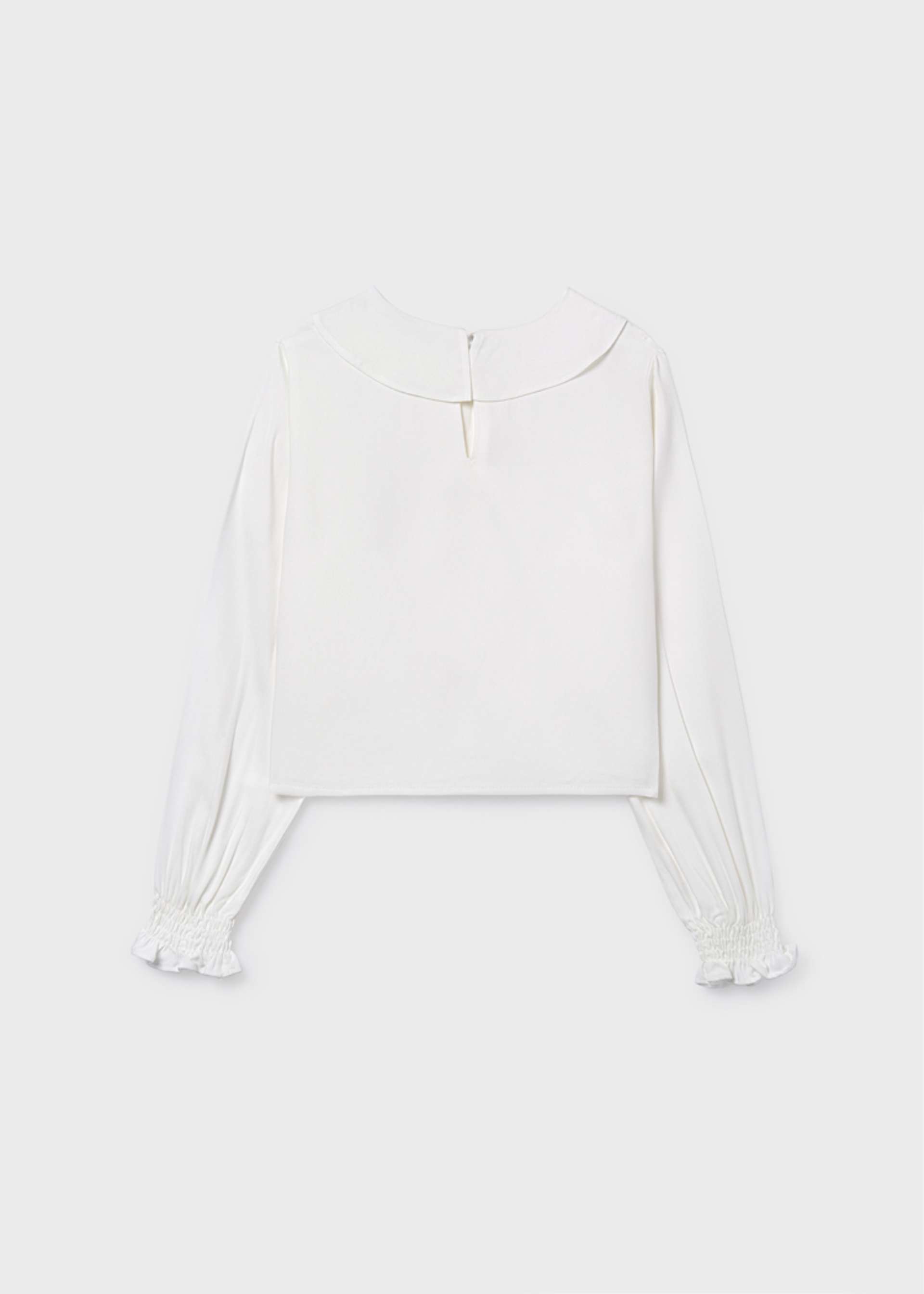 Girl's ruffled blouse