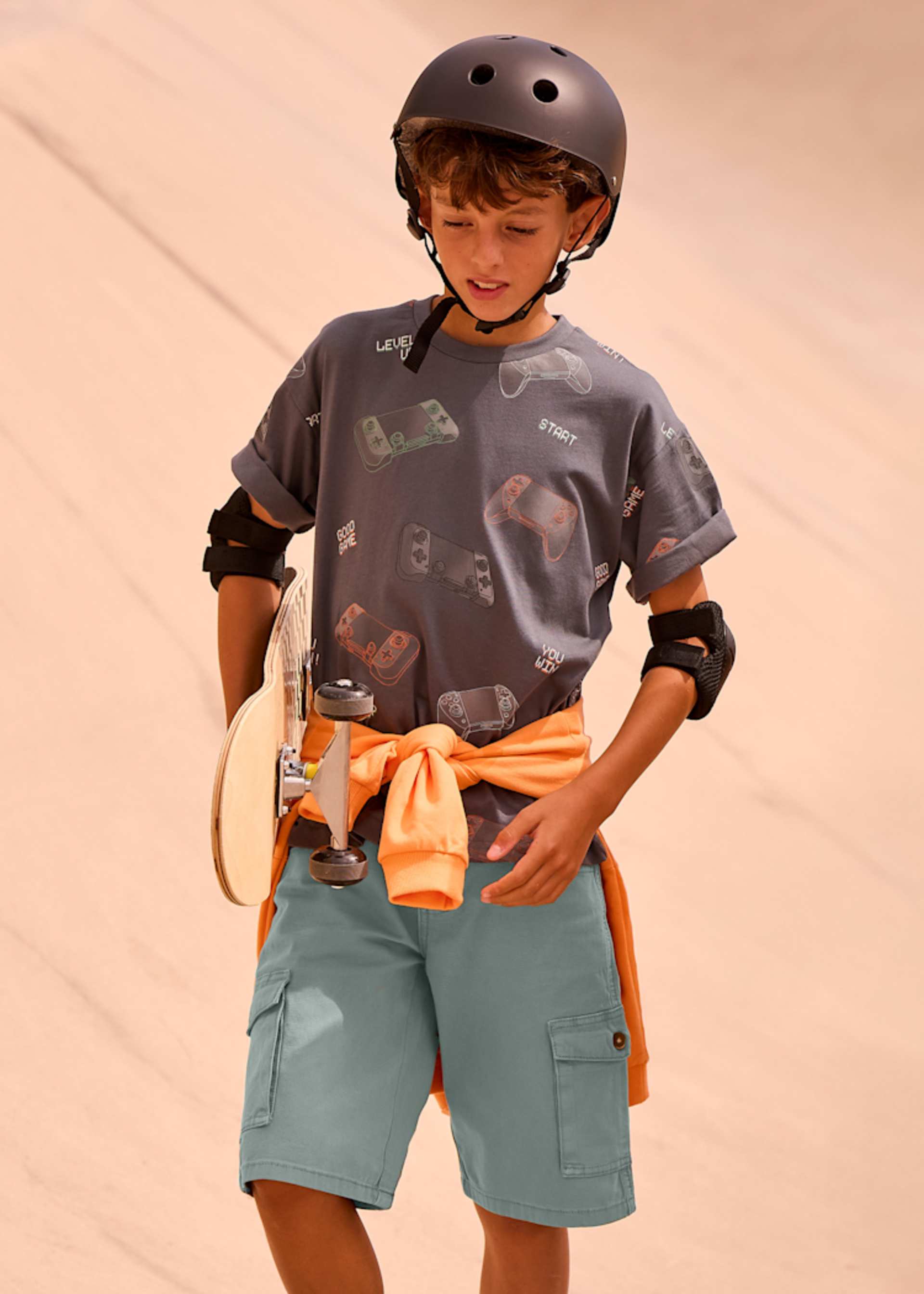 Boys' cargo Bermuda shorts