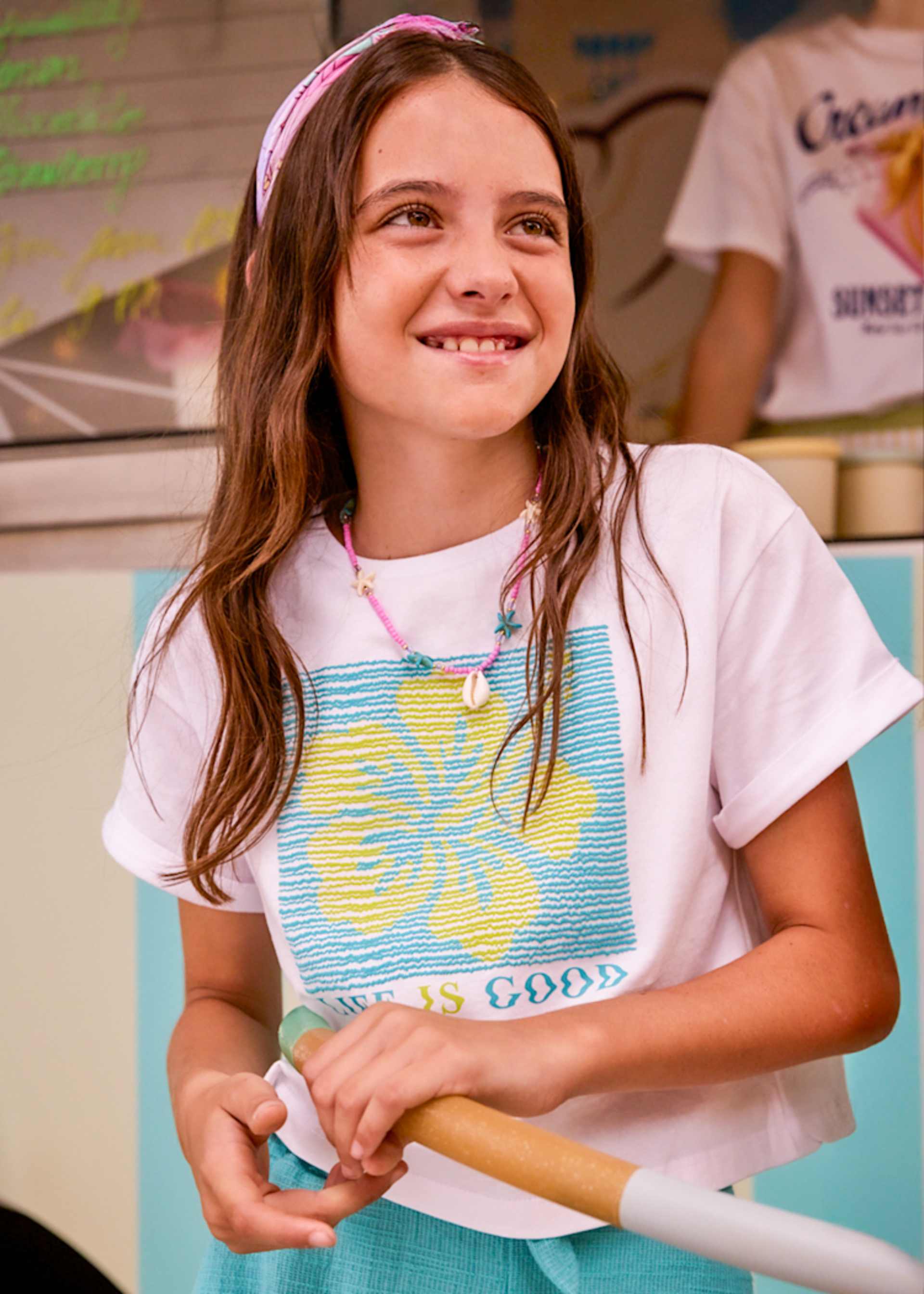 Playera gráfica chica Playera gráfica chica