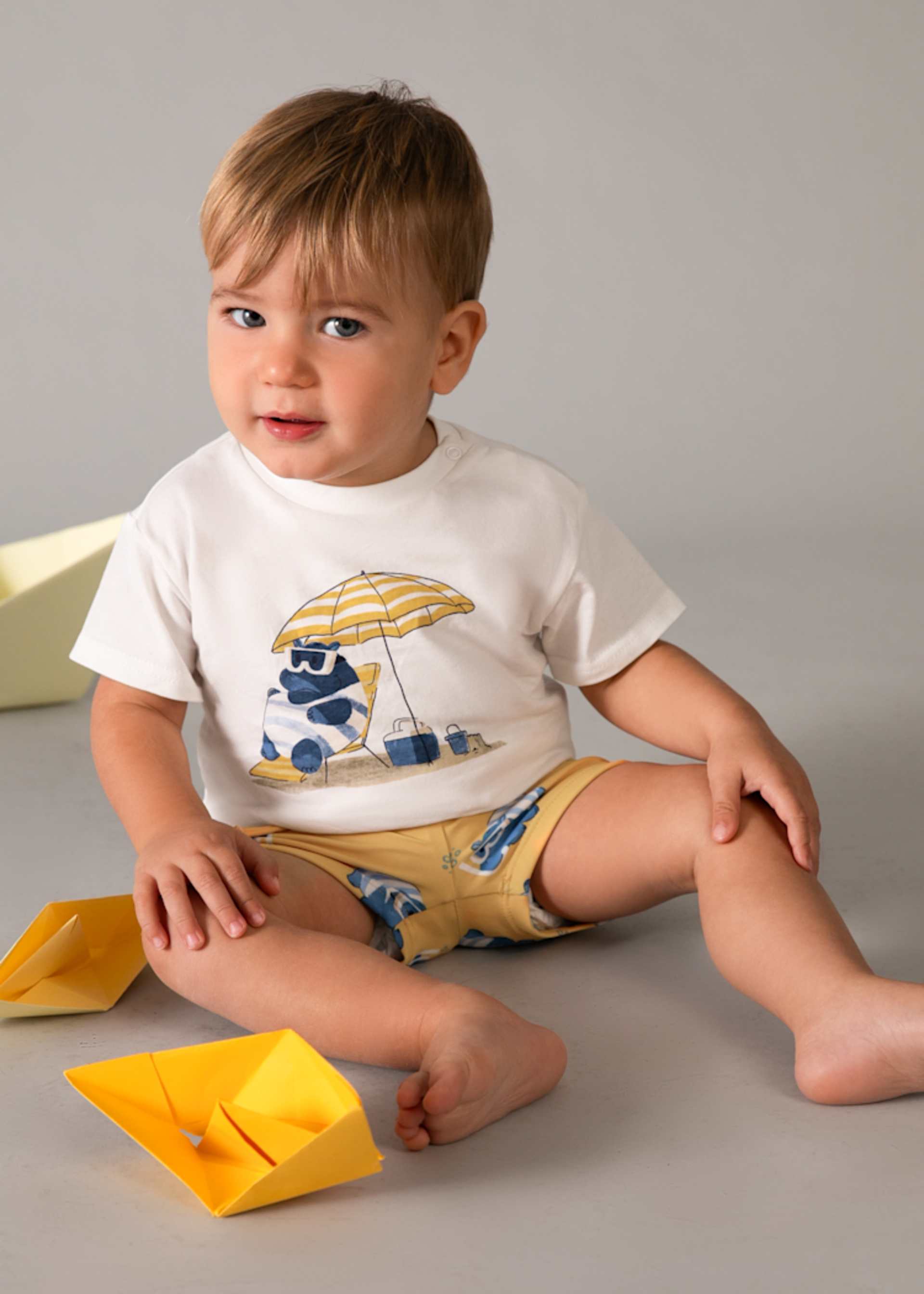 Completo costume e maglietta protezione solare neonato