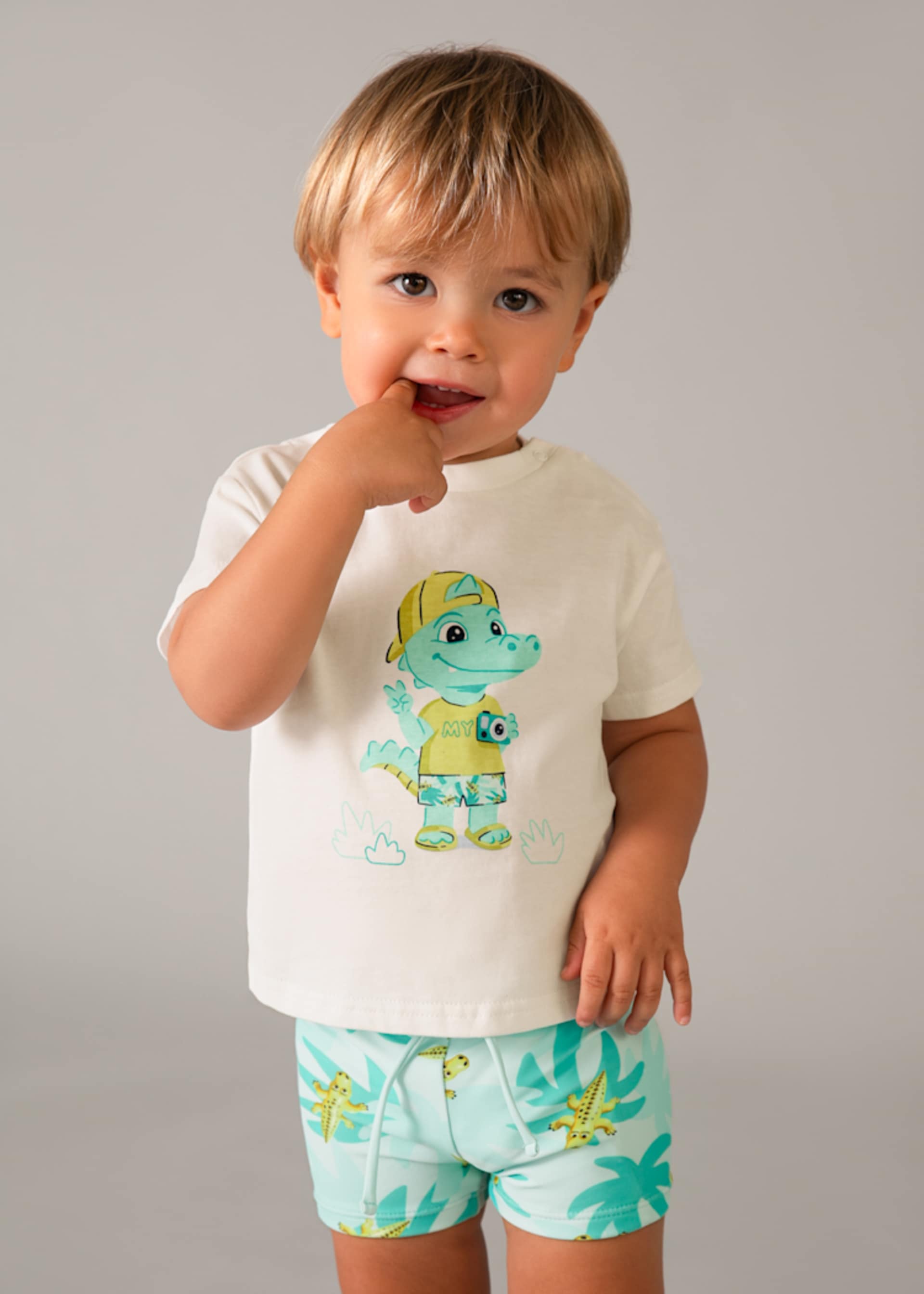 Set de baie si tricou cu protectie solara bebe