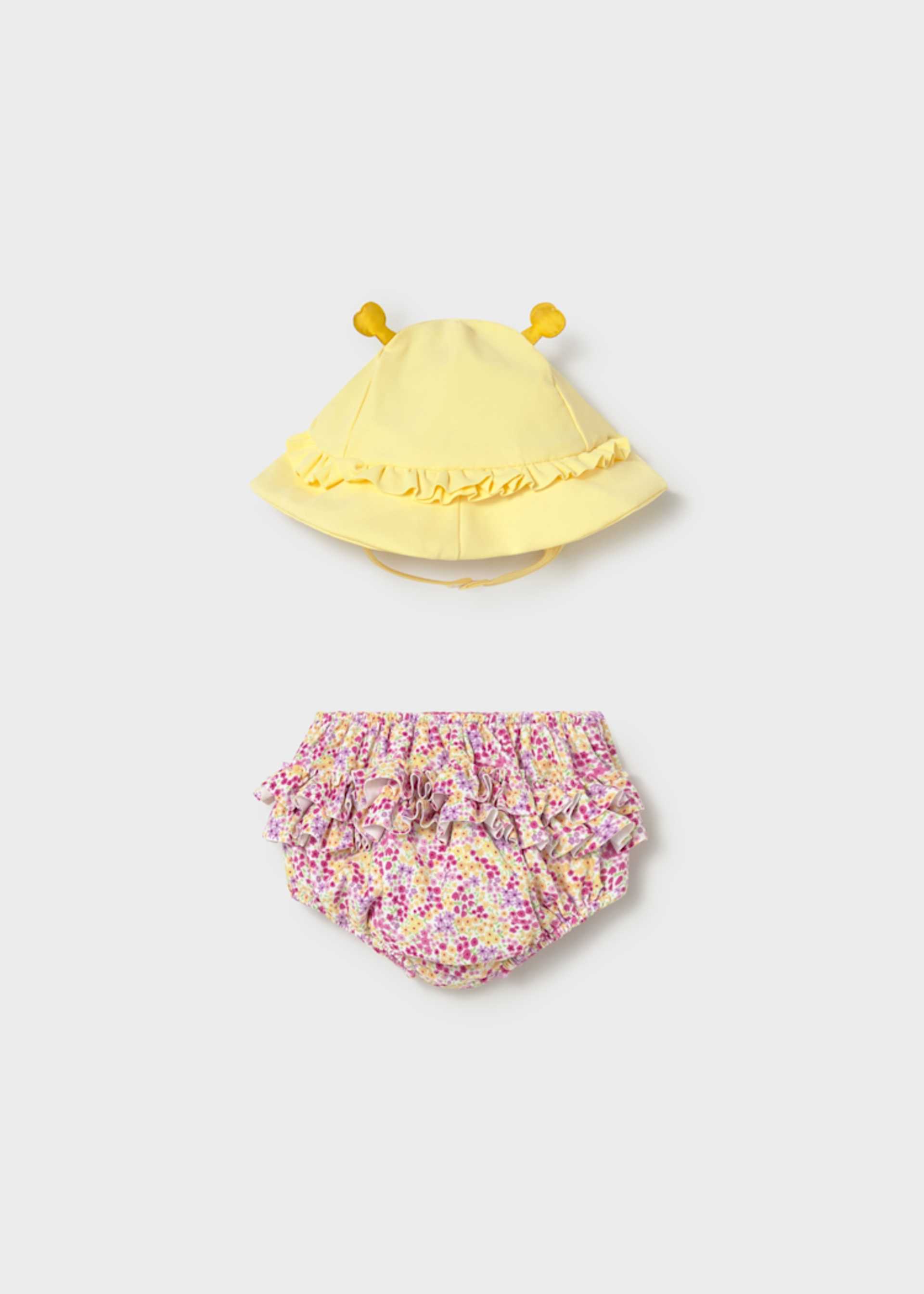 Swimsuit and hat set for newborns