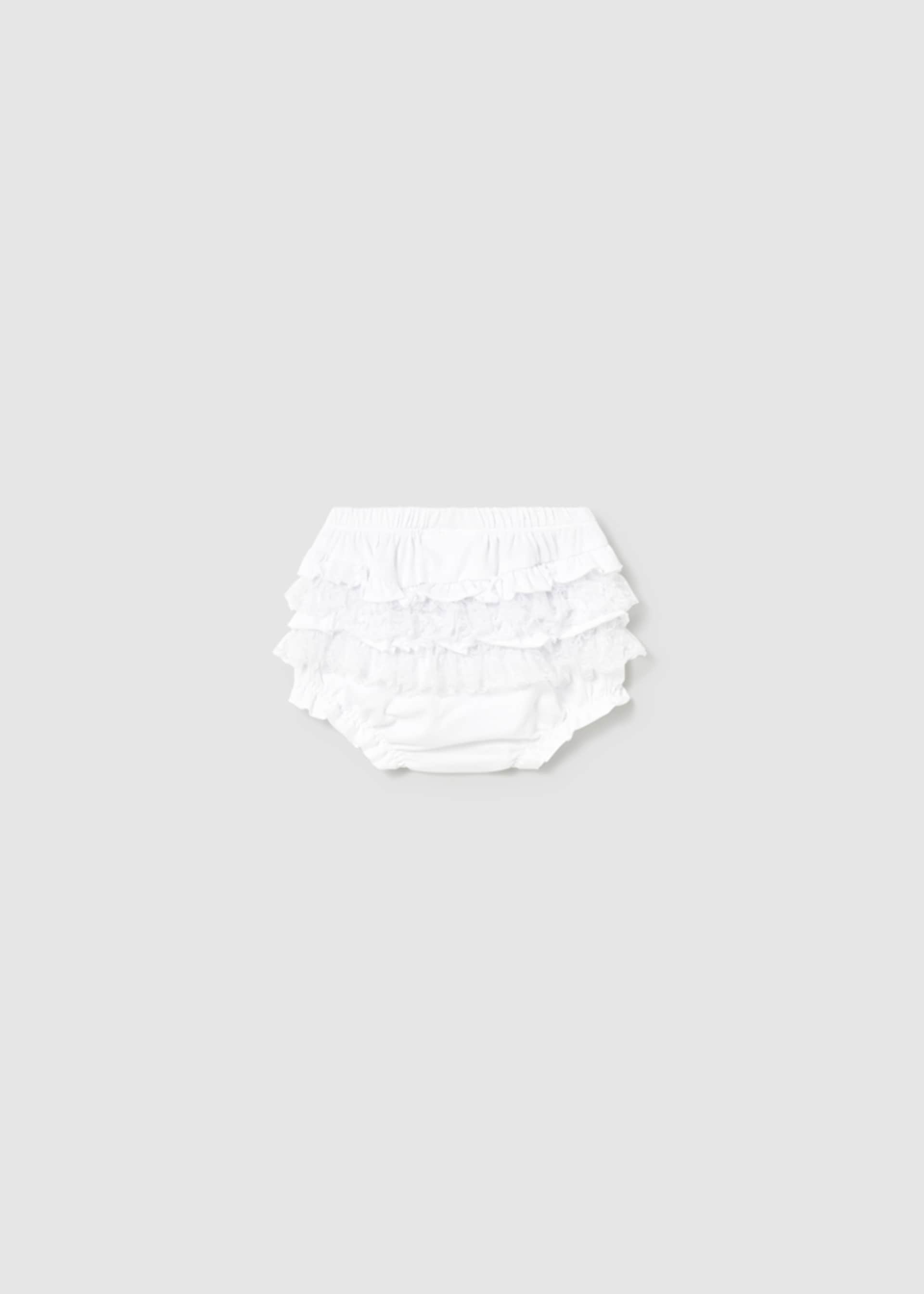 Newborn frilly nappy cover Newborn frilly nappy cover