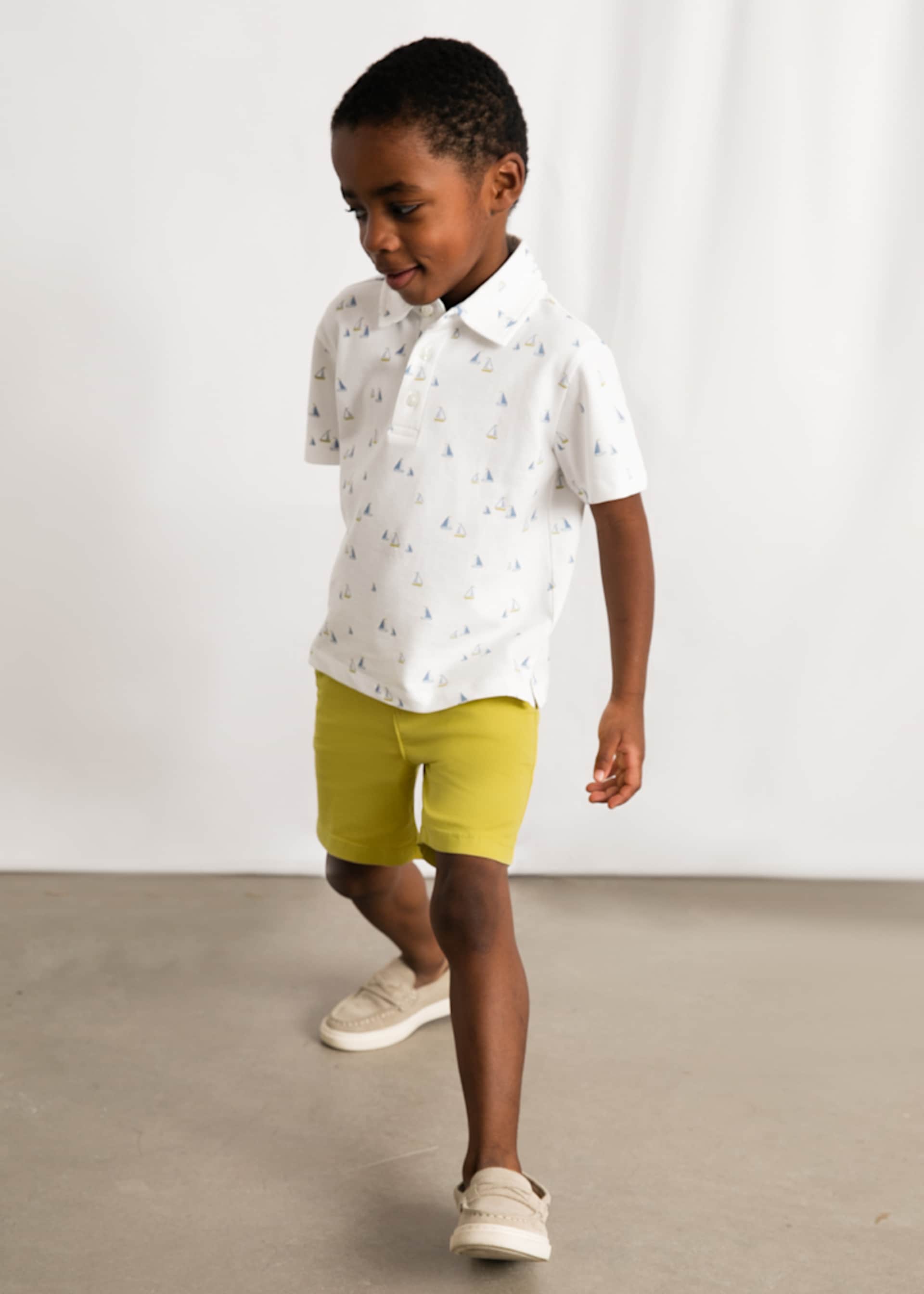 Boys basic bermuda twill shorts