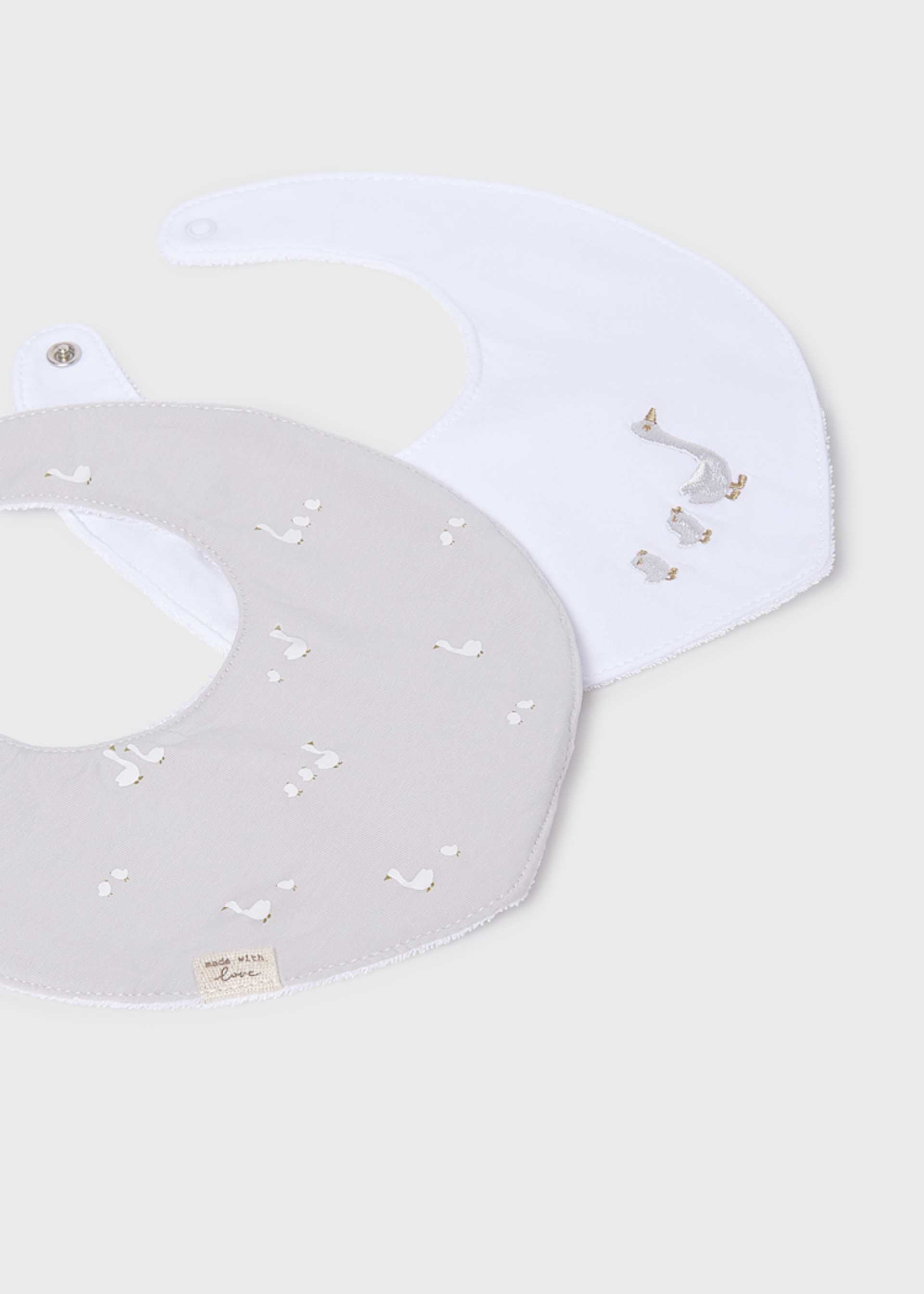 Set of 2 baby bibs Set of 2 baby bibs