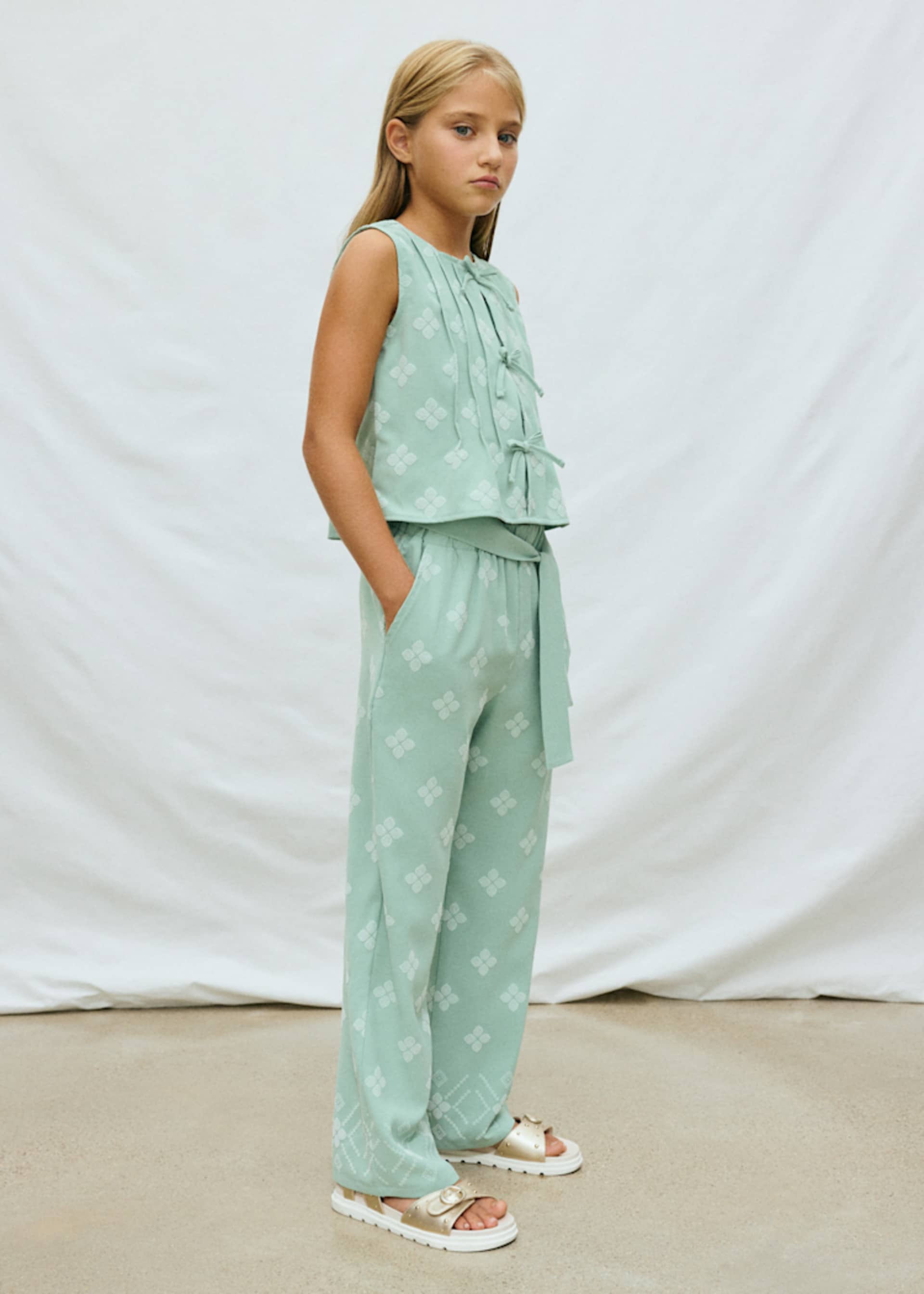 Pantaloni lungi cu imprimeu fata