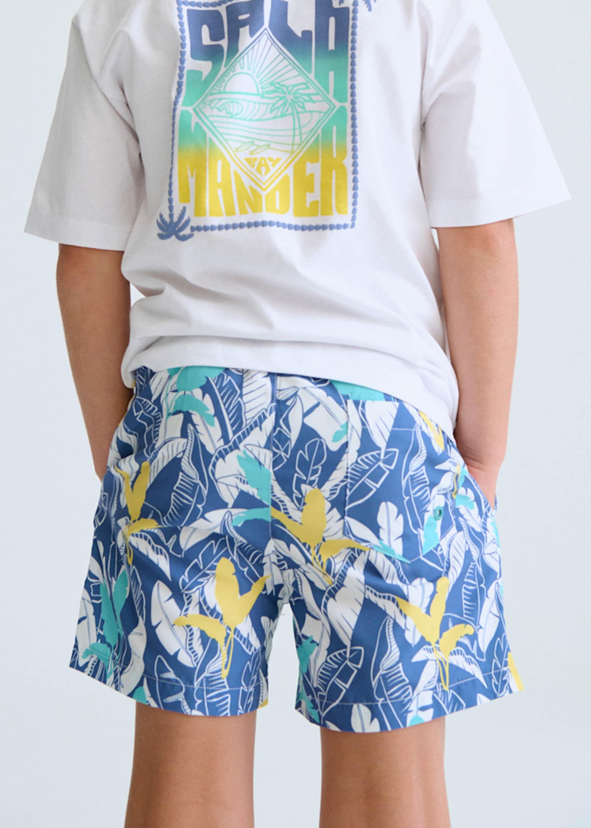 Badehose gemustert Teenager Jungen