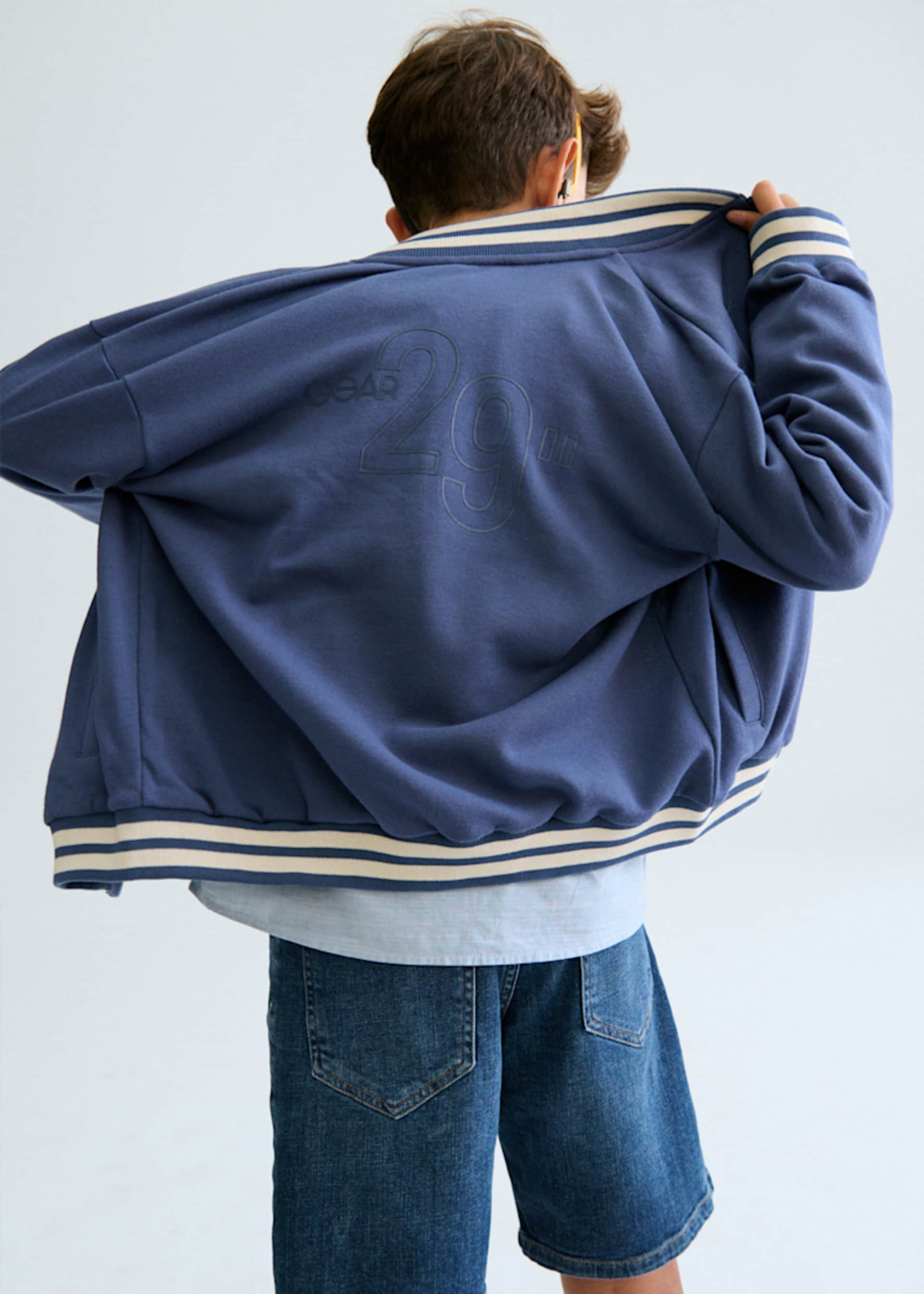 Bluza typu bomber z paskami dla chłopca