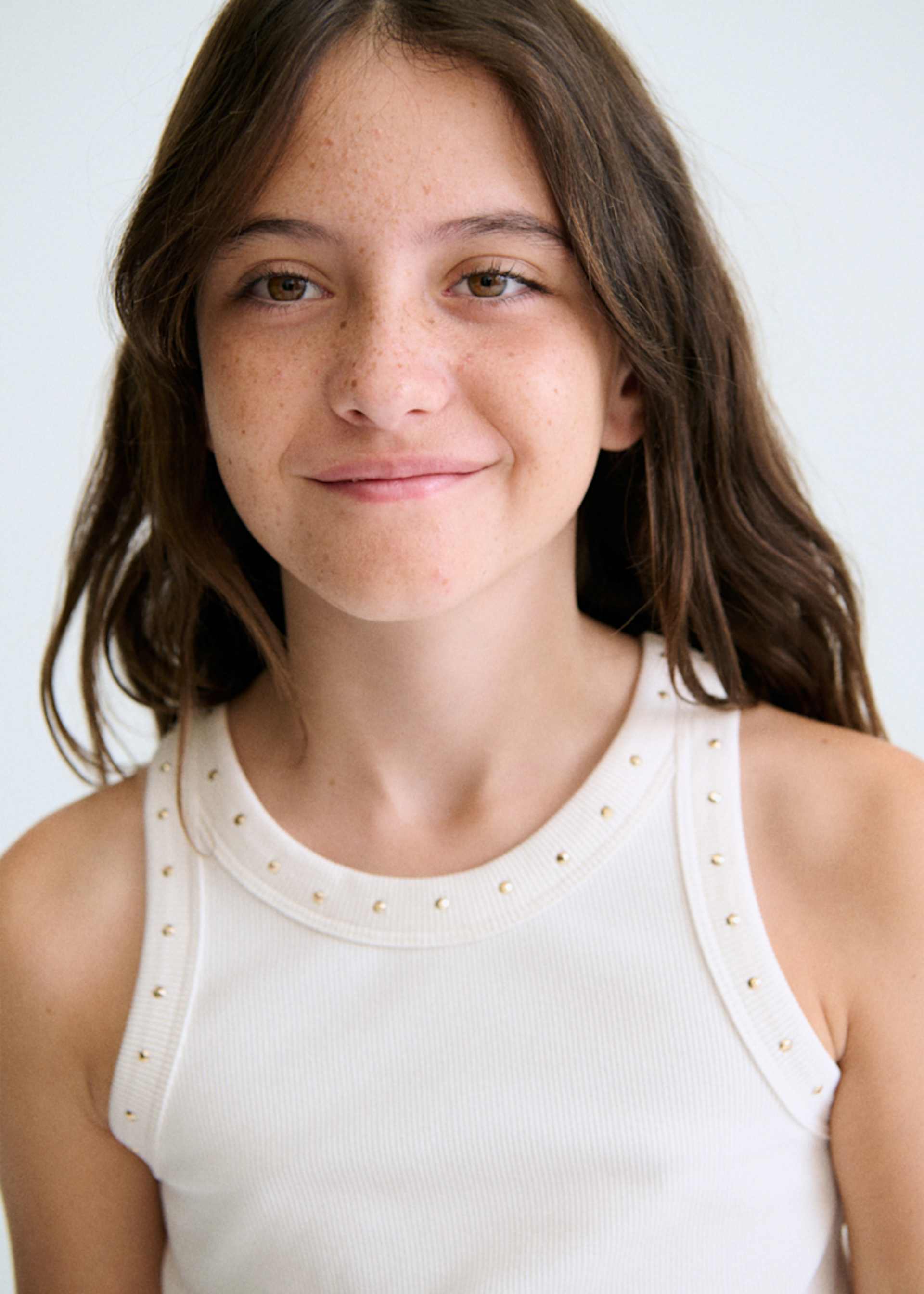 Ribbed t-shirt girl with studs