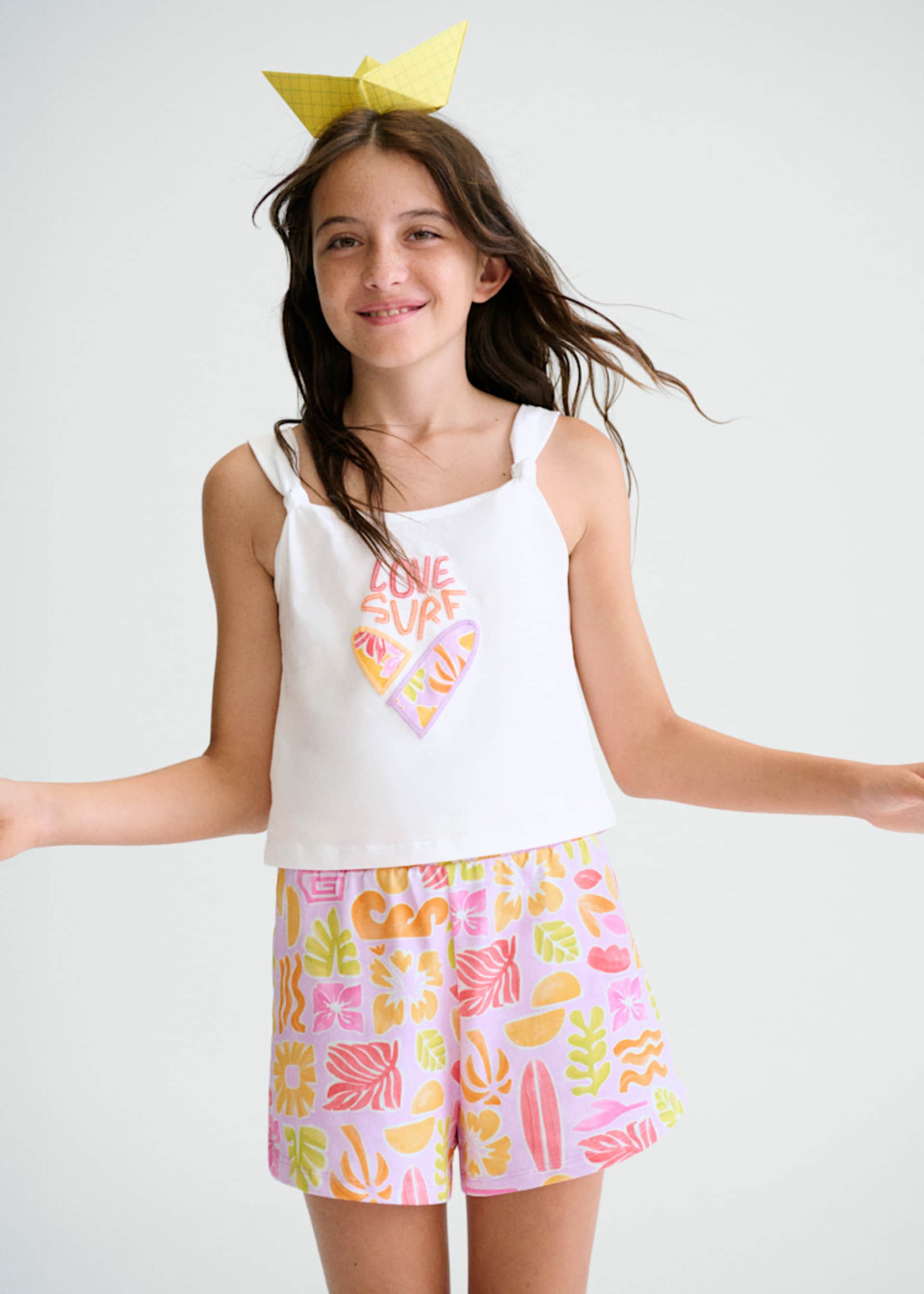 Completo shorts e maglietta stampata ragazza