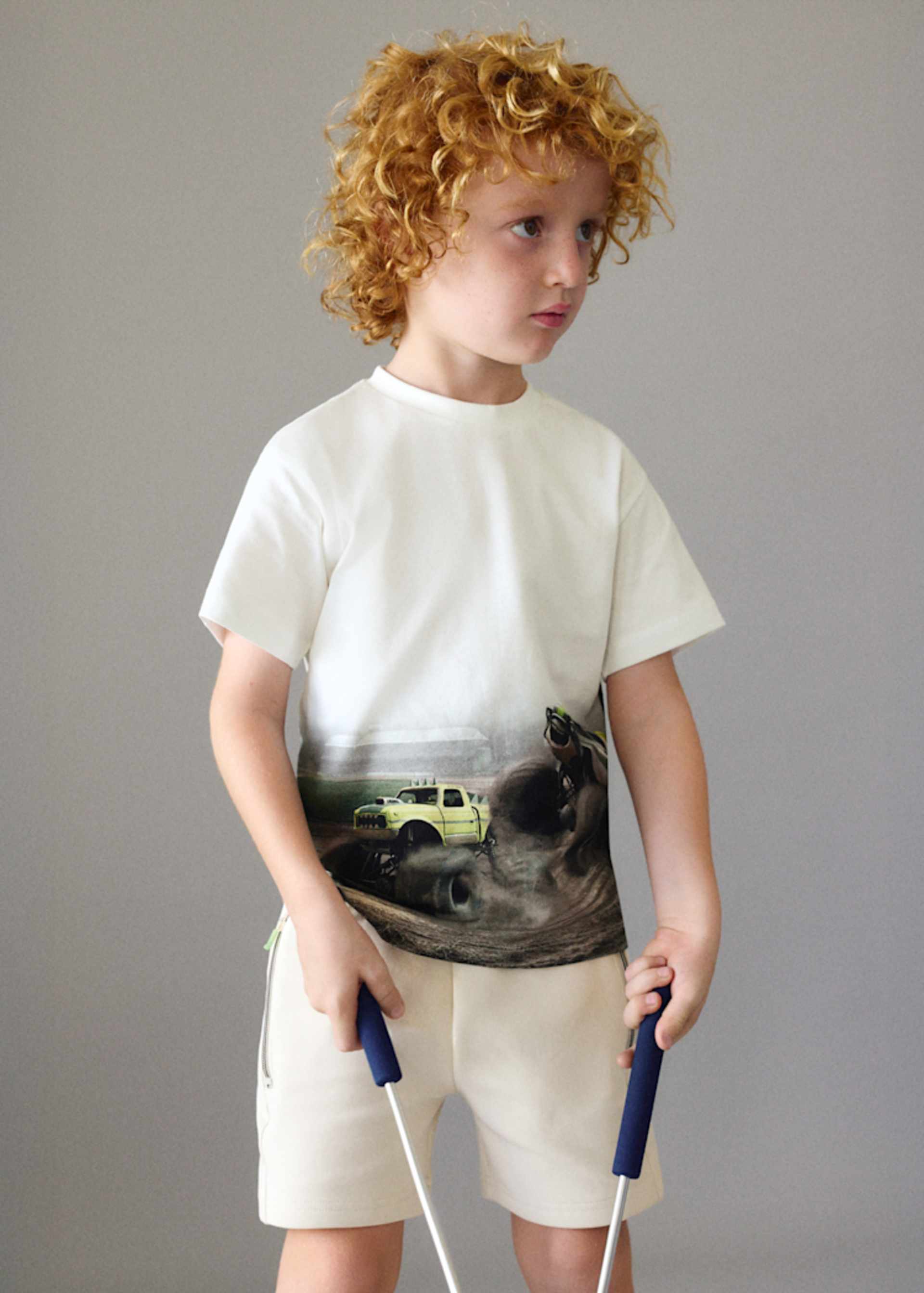 Bermuda shorts boy with zips