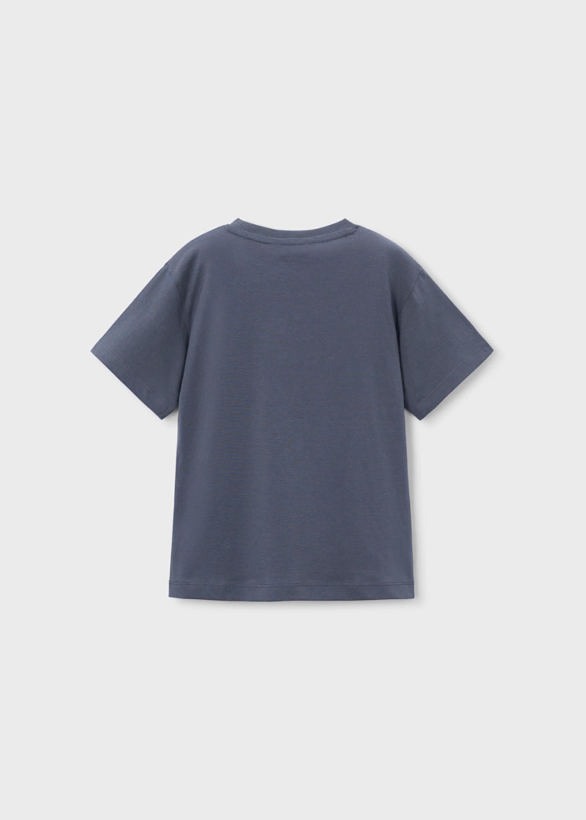 T-shirt básica letra menino