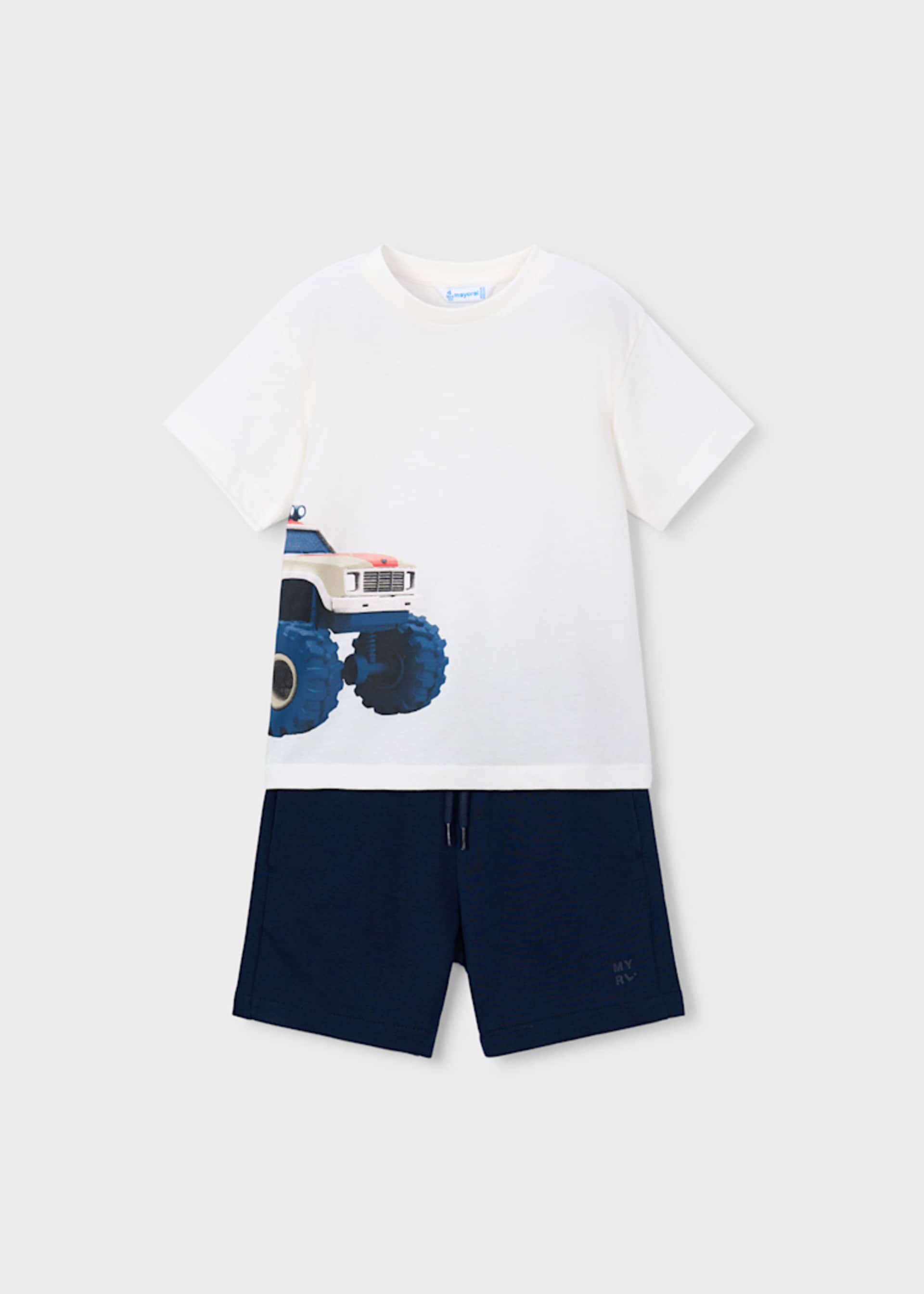 Conjunto calções e t-shirt menino