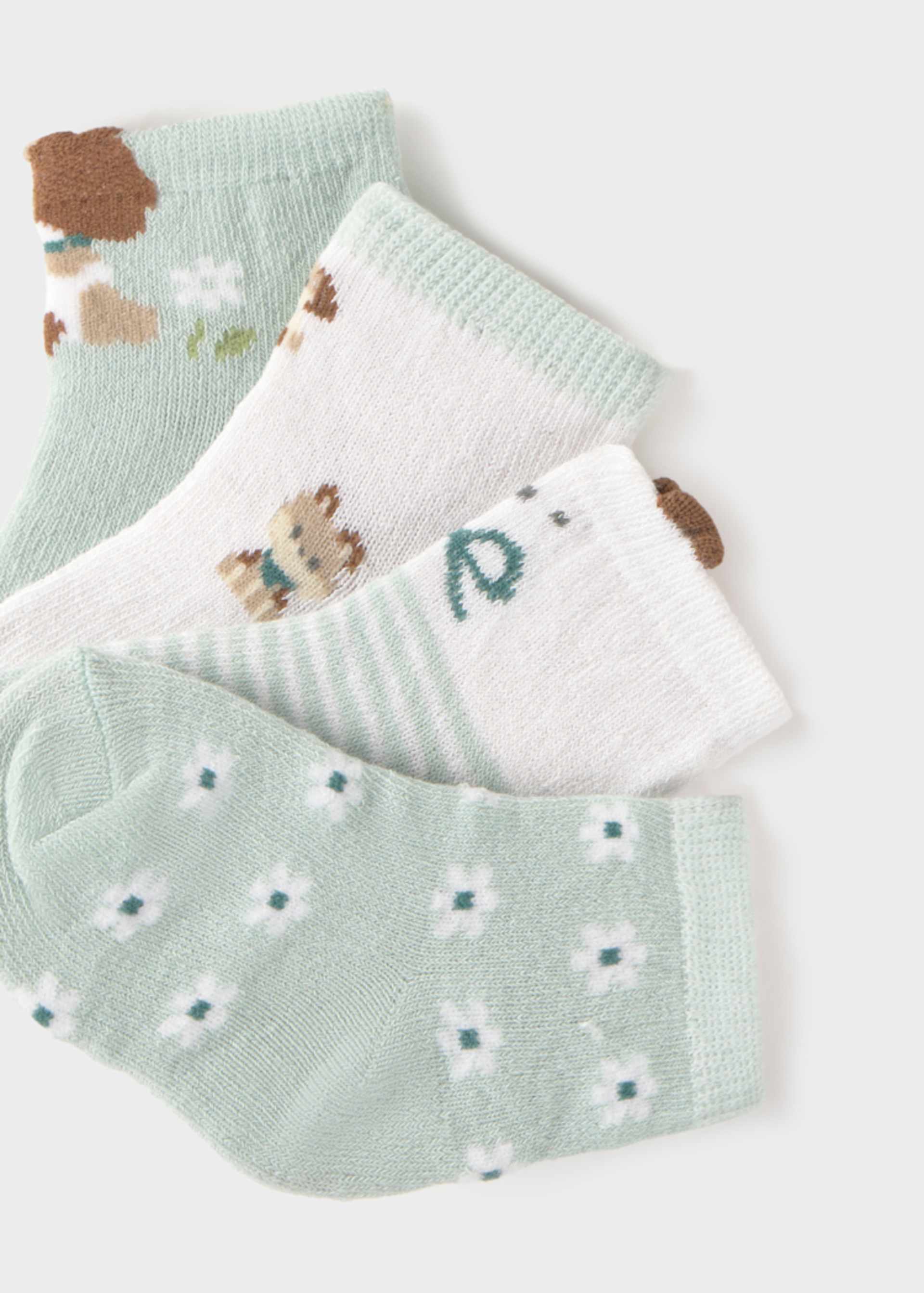 Set of 4 newborn socks