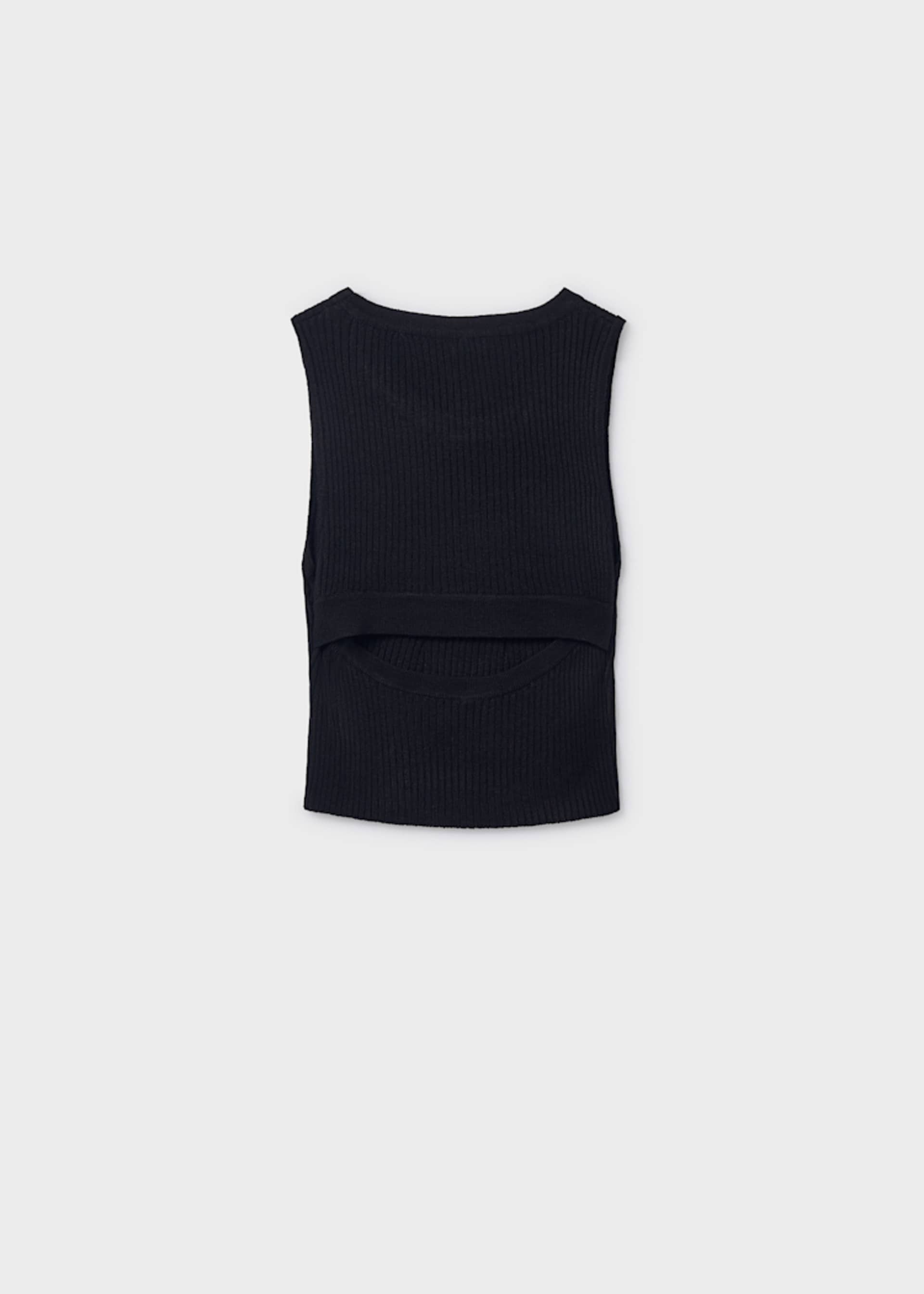 Top with small back opening