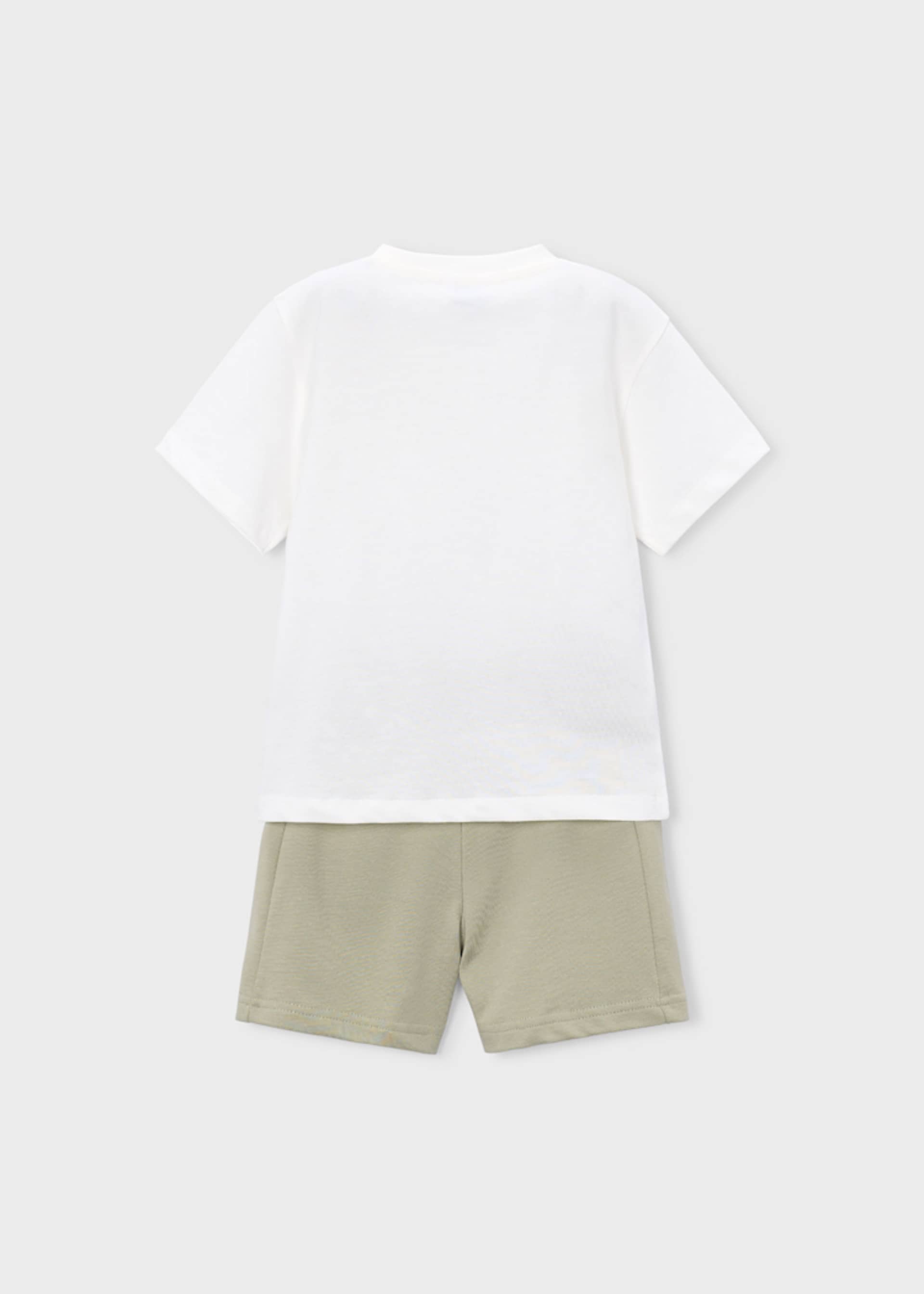 Conjunto calções e t-shirt menino
