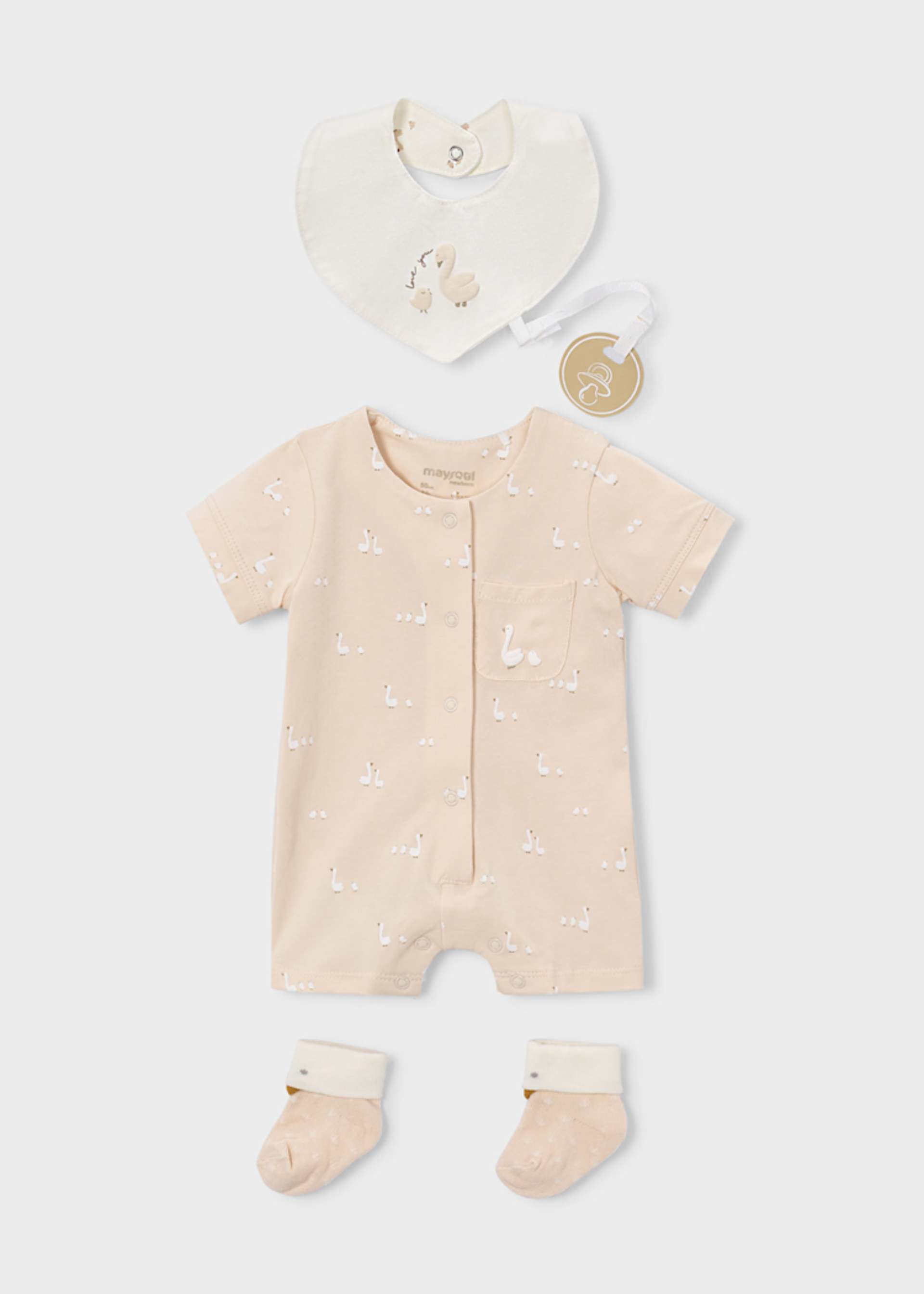 Newborn pyjama gift set