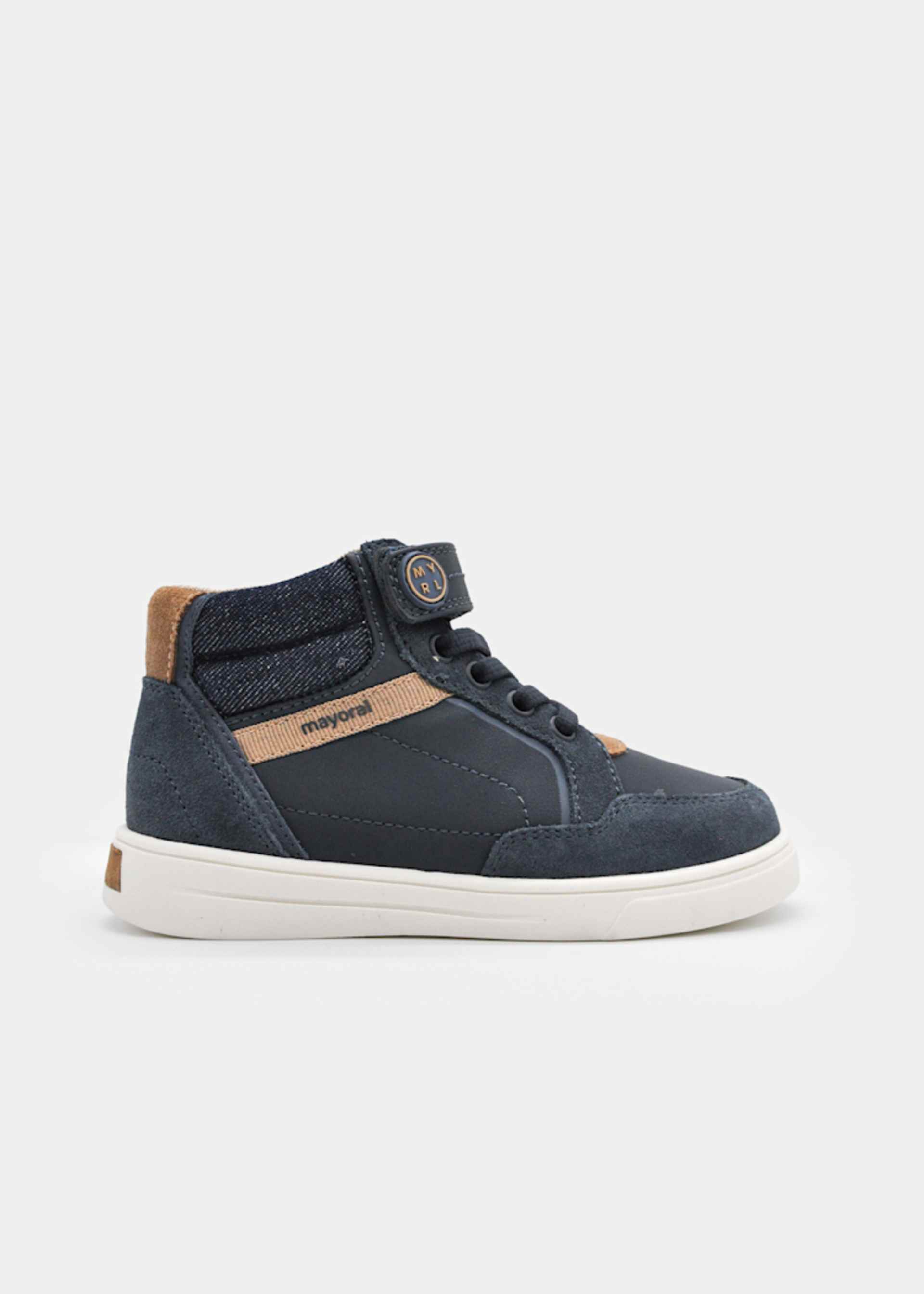 Спортни обувки момче