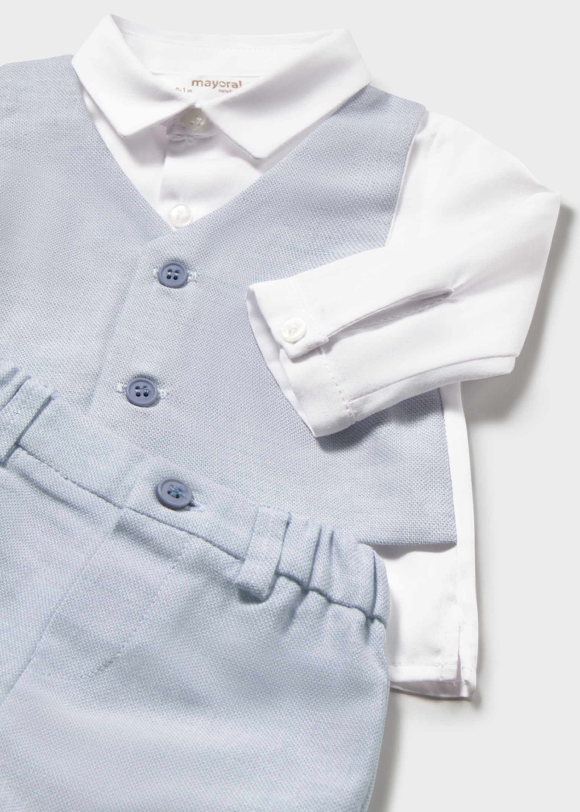 Ensemble short et t-shirt avec gilet nouveau-né