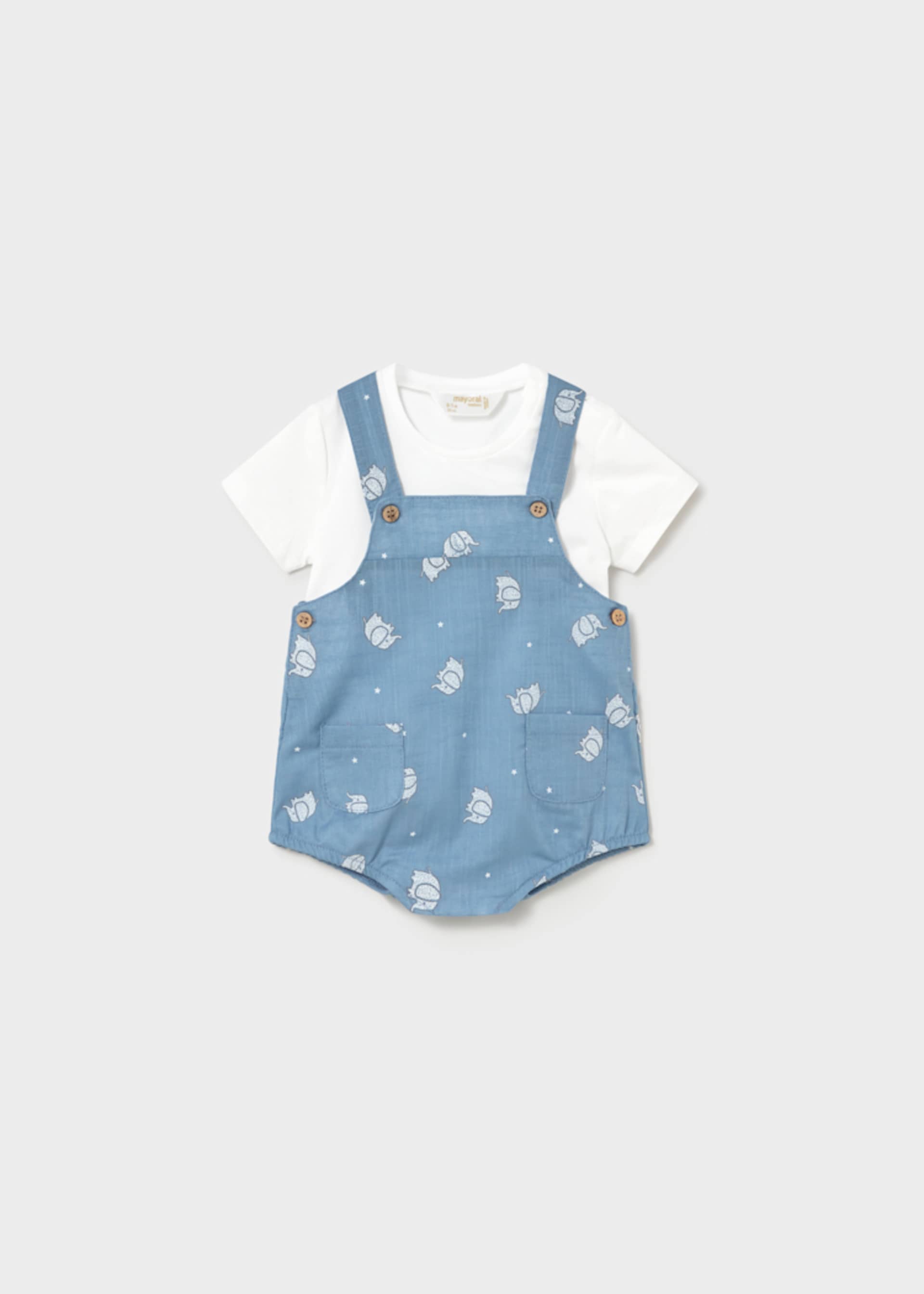 Completo salopette stampata e maglietta neonato