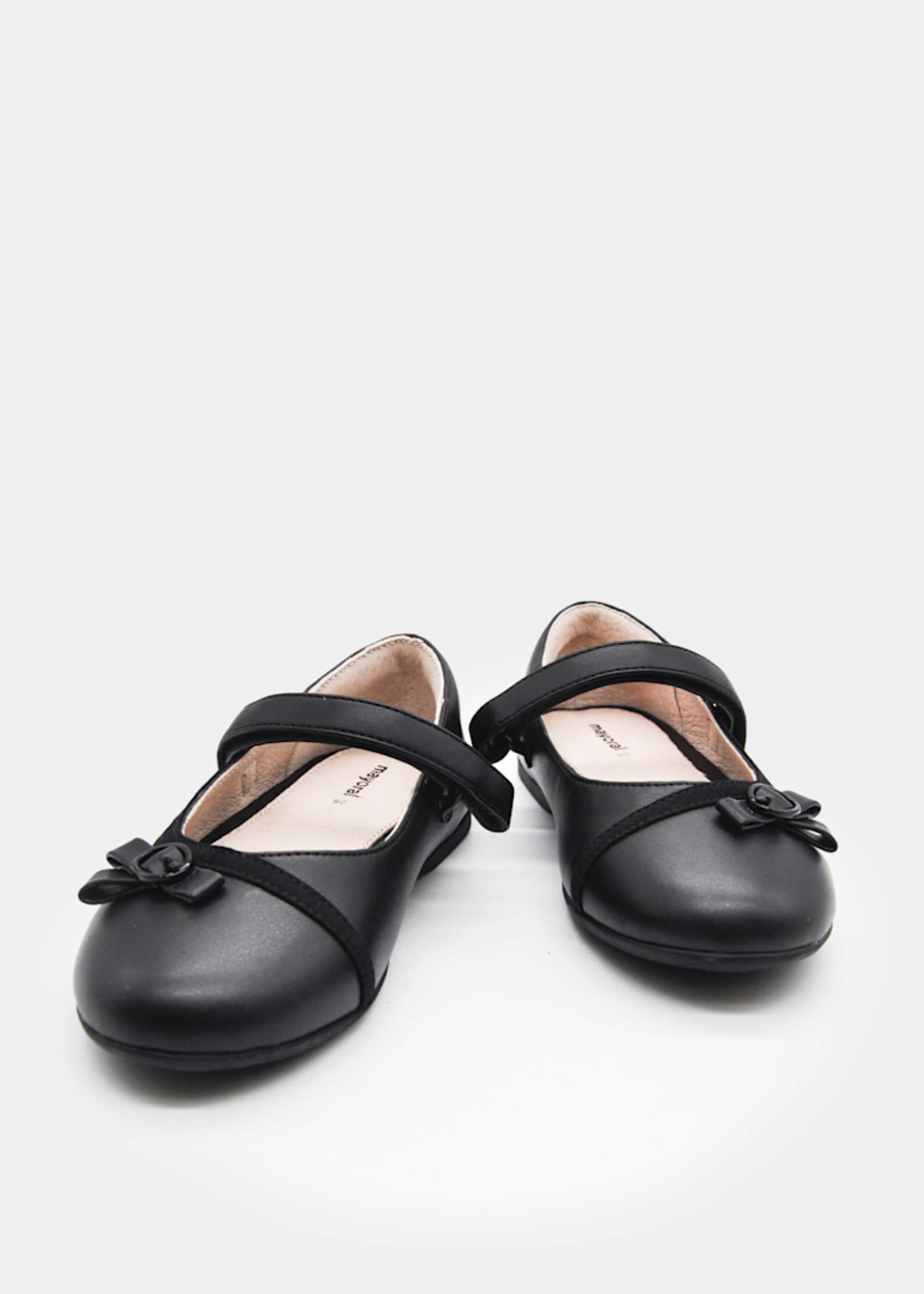 Girls' Mary Janes with a bow