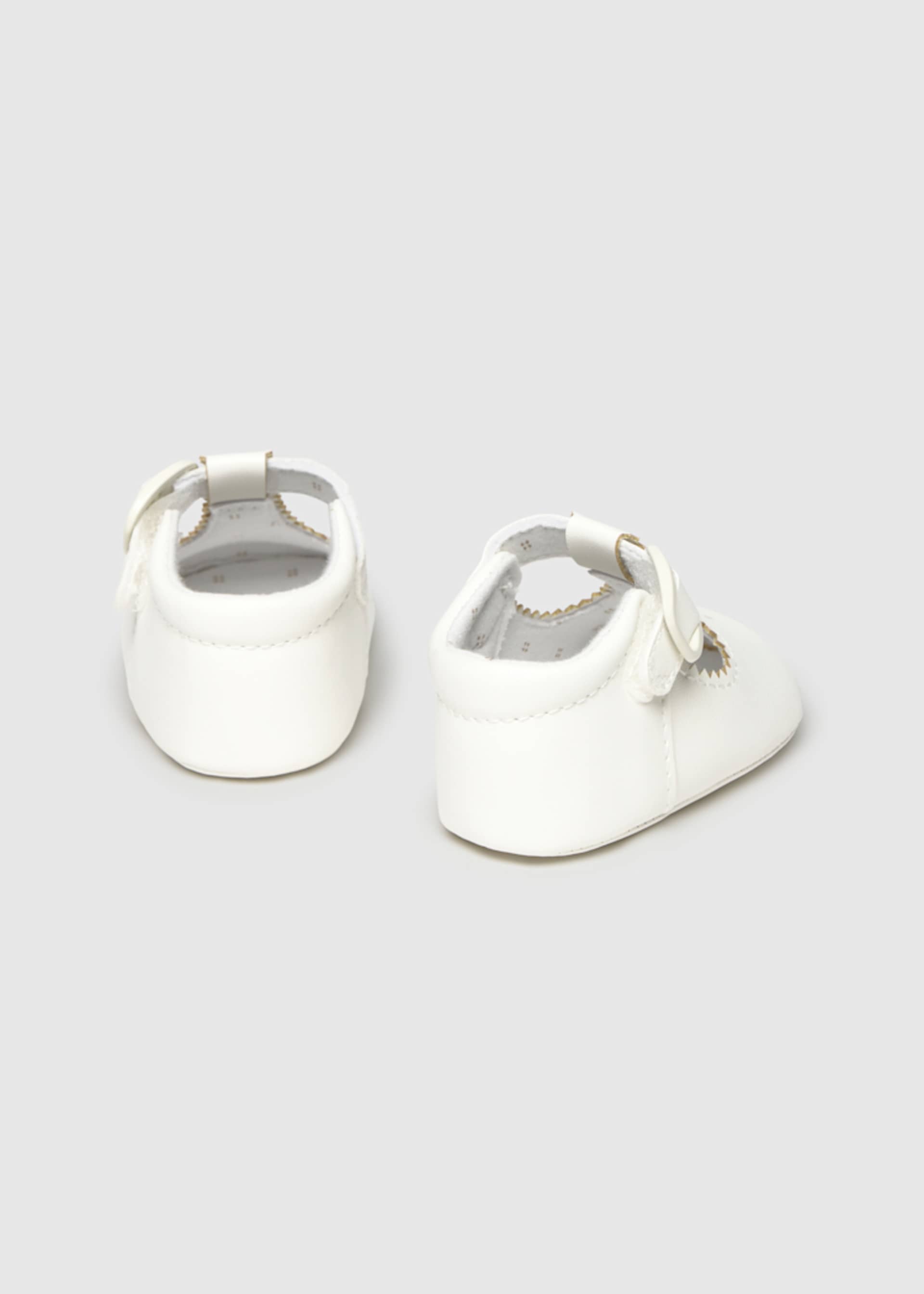 Scarpe traforate neonato