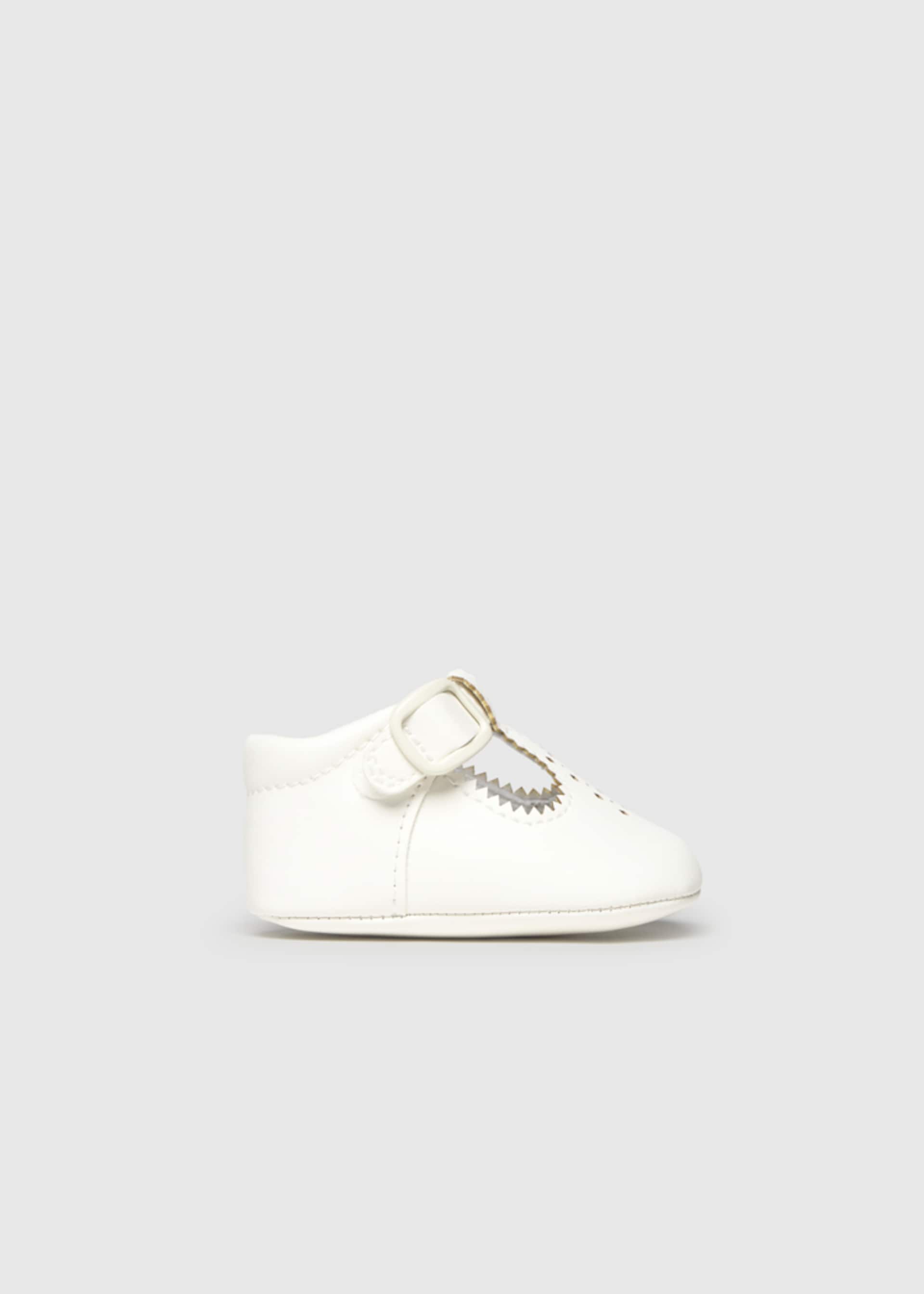 Scarpe traforate neonato