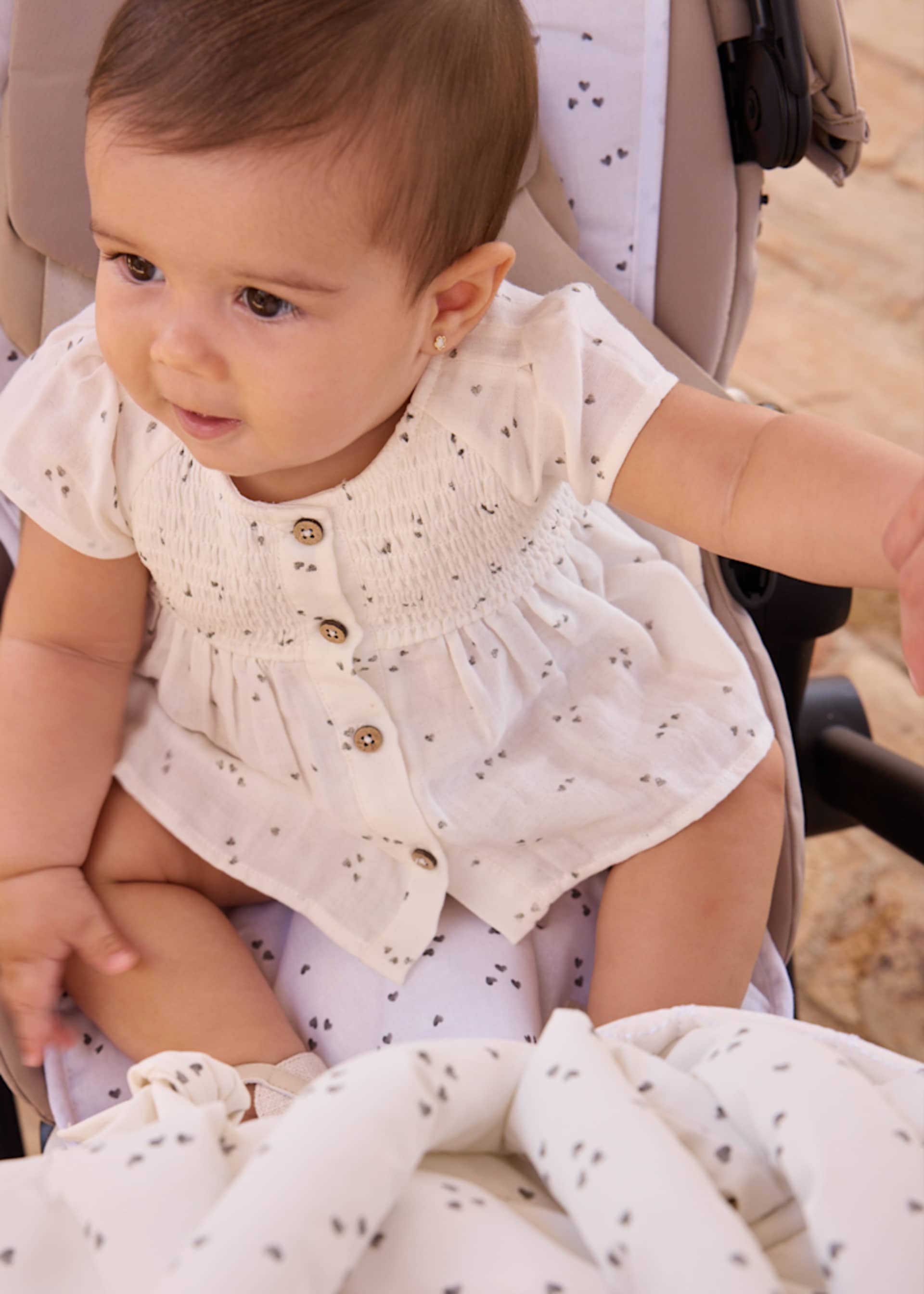 Completo copripannolino e blusa neonata