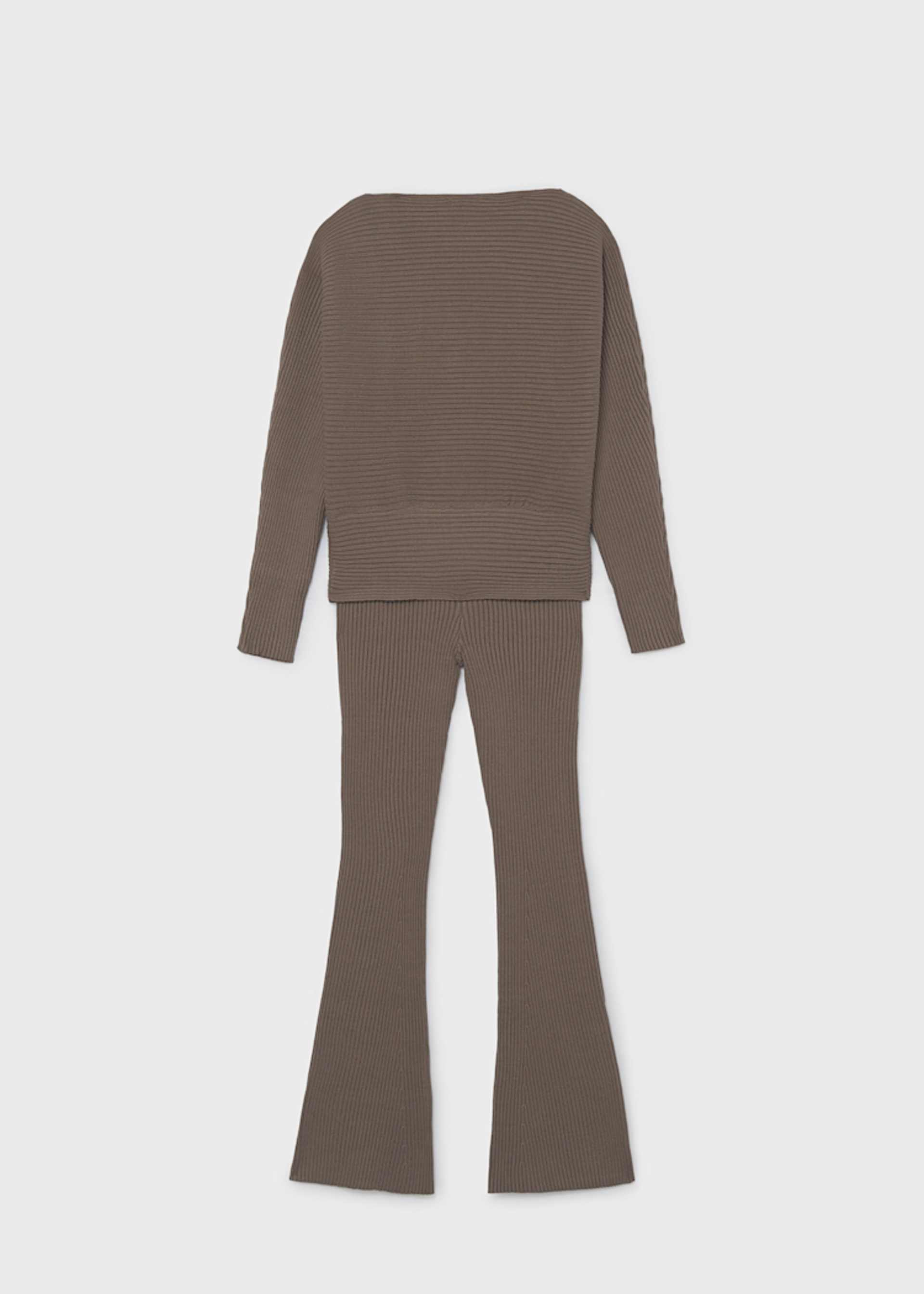 Set Hose und Pullover Teenager Mädchen