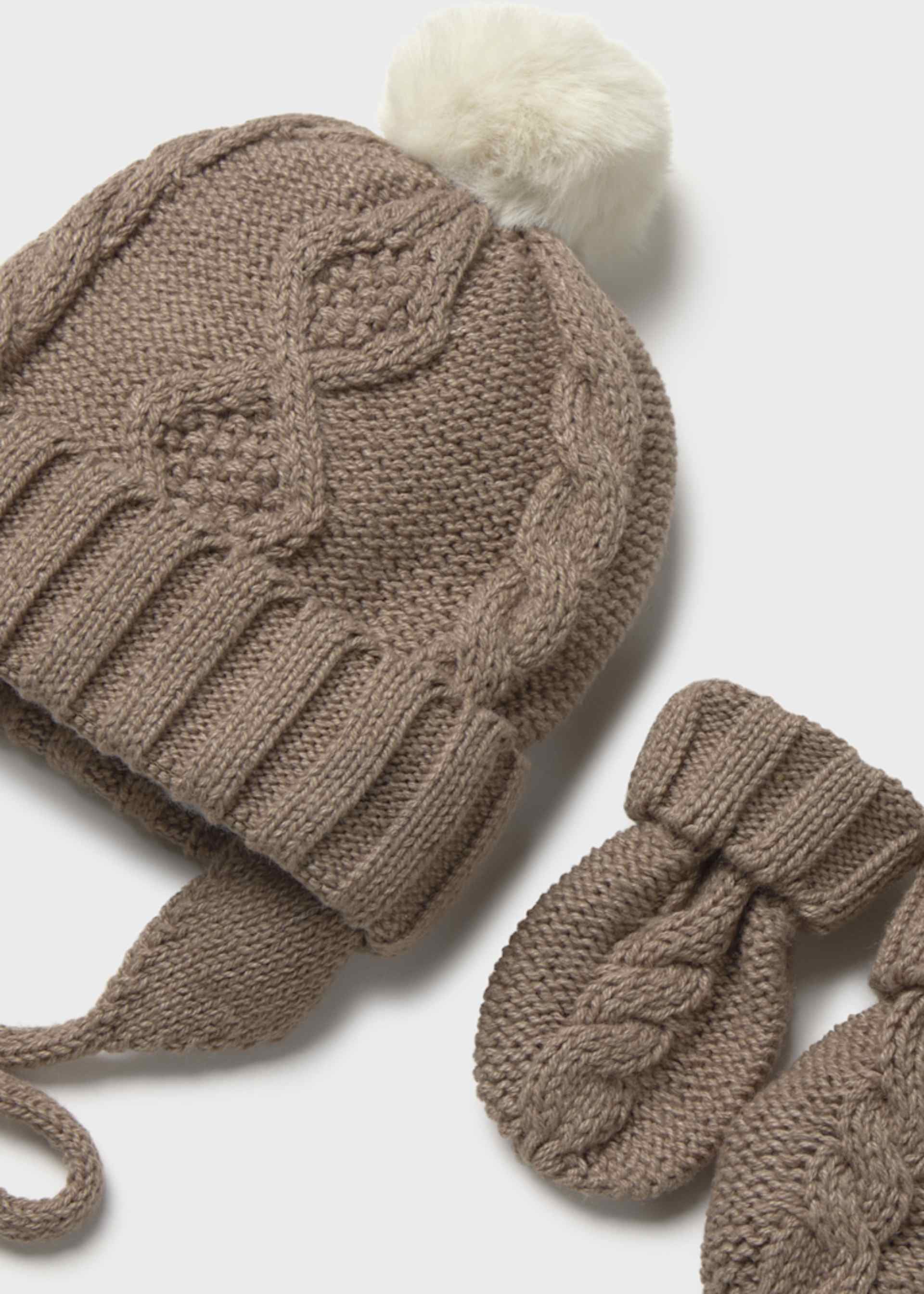 Ensemble bonnet et moufles nouveau-né