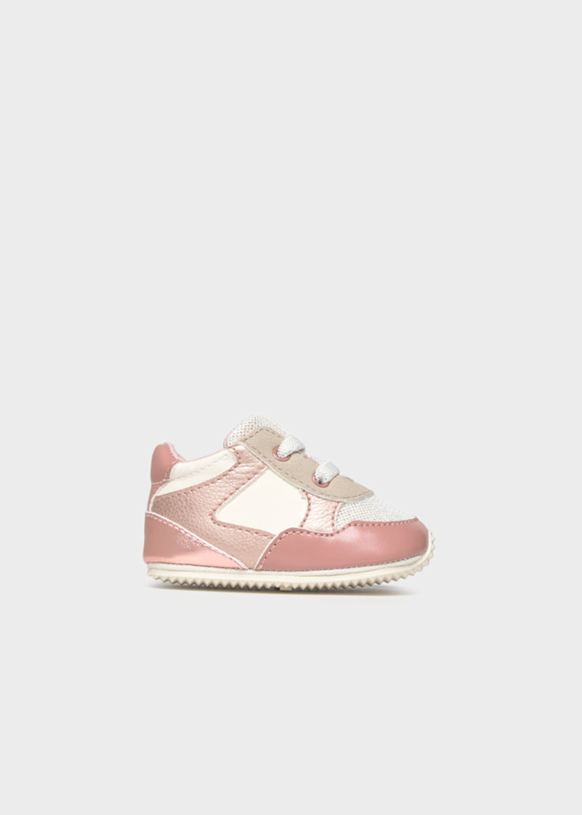 Обувки новородено момче