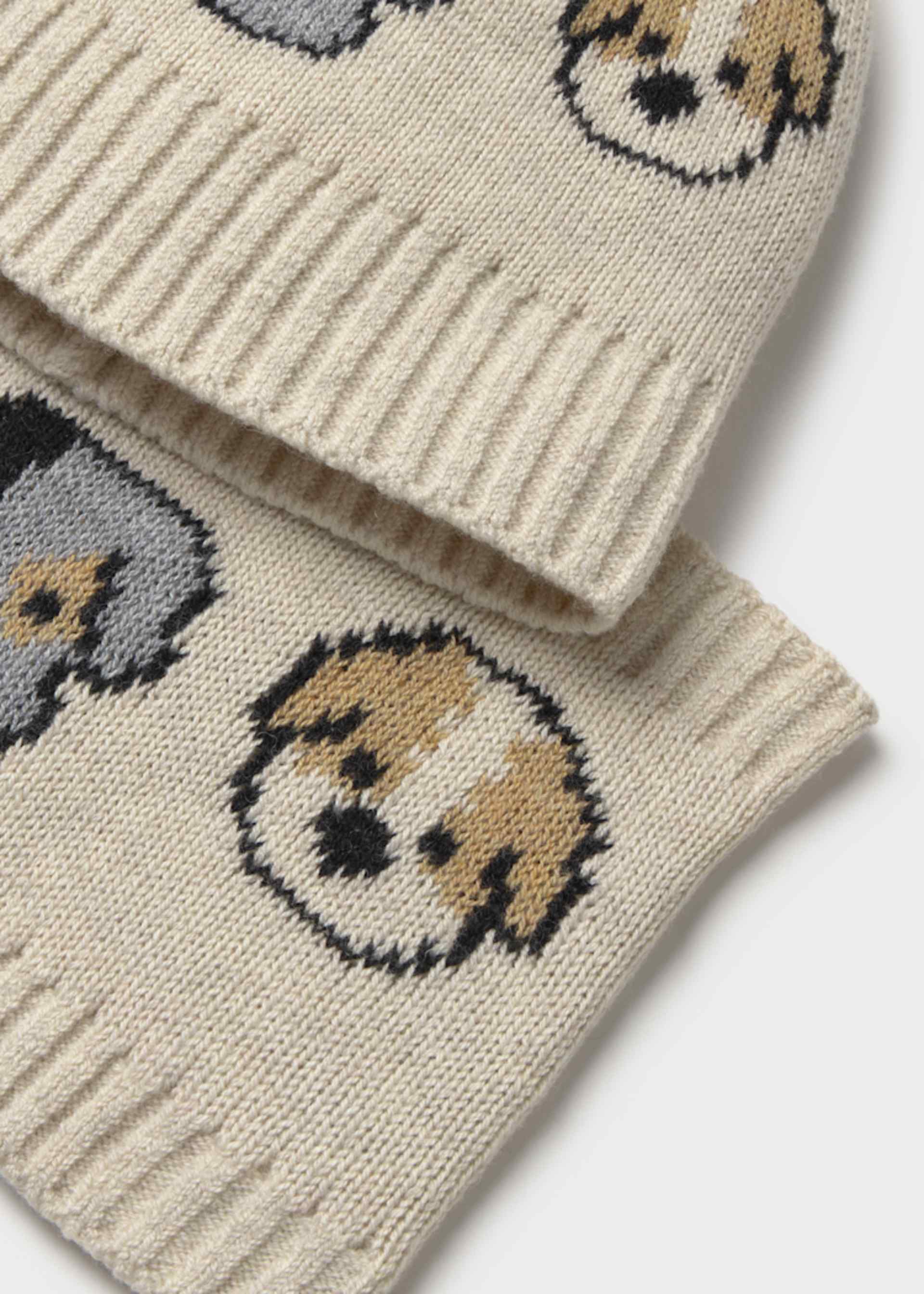 Baby hat and scarf set