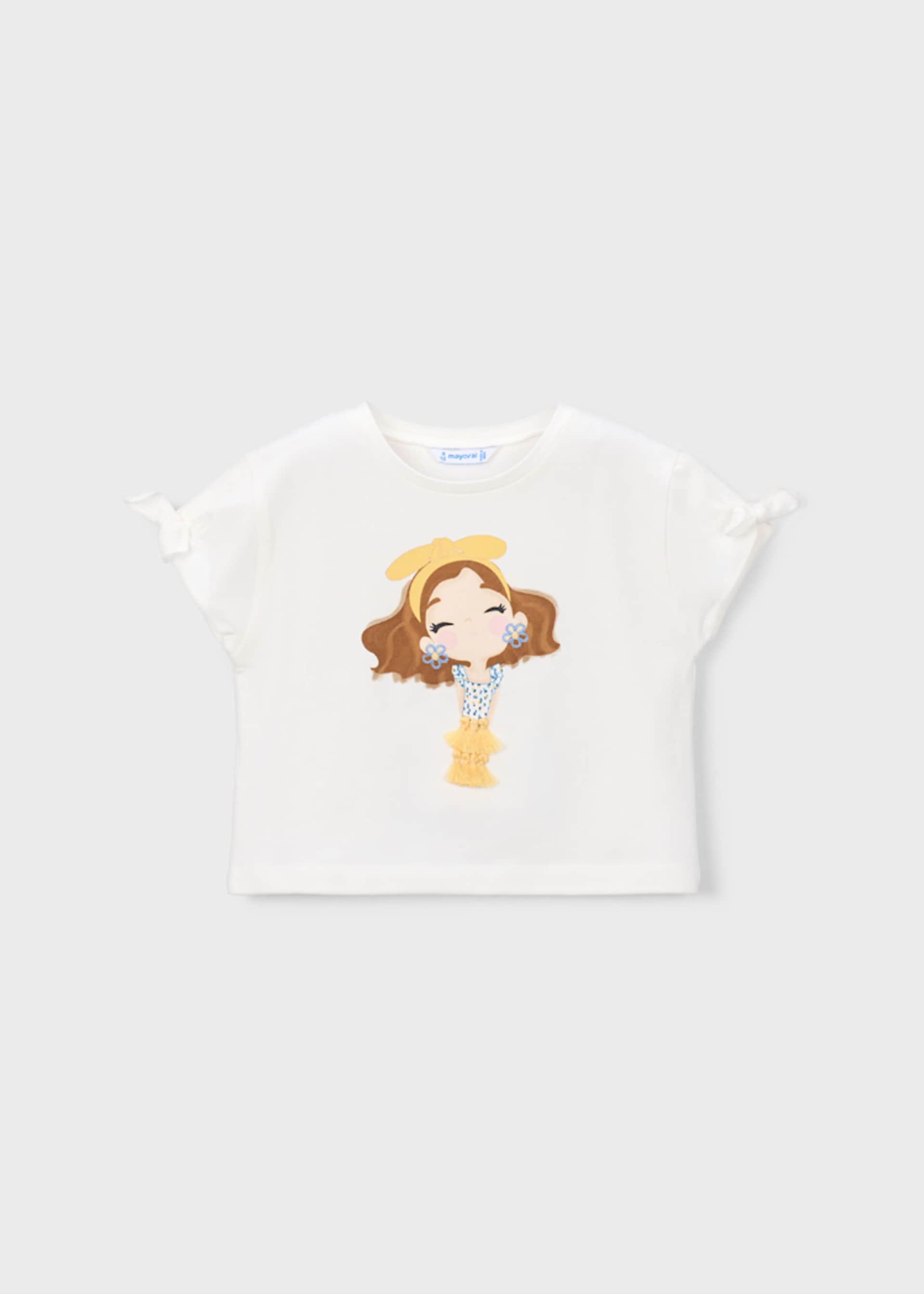 T-shirt girl