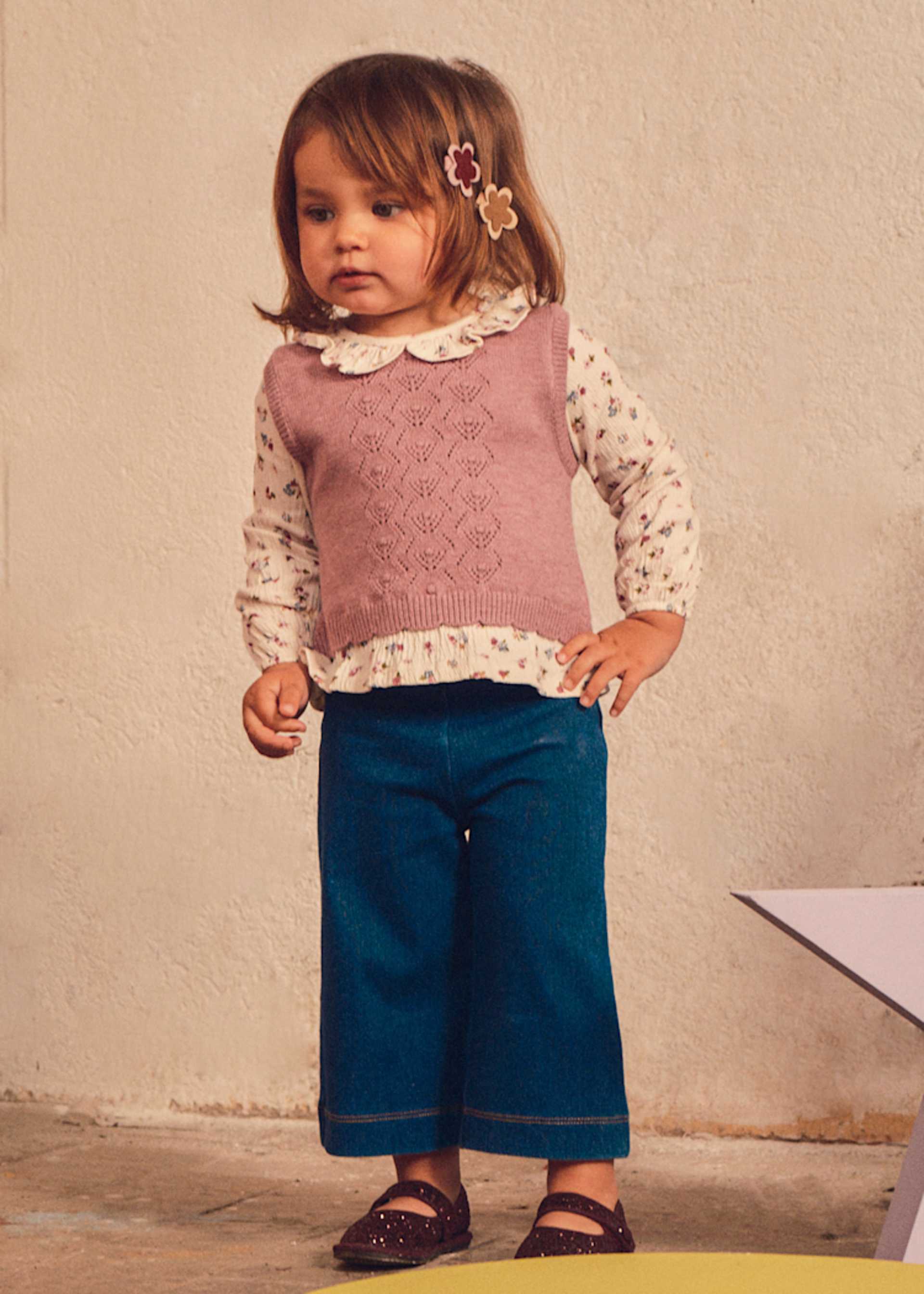 Baby trousers and blouse set with vest