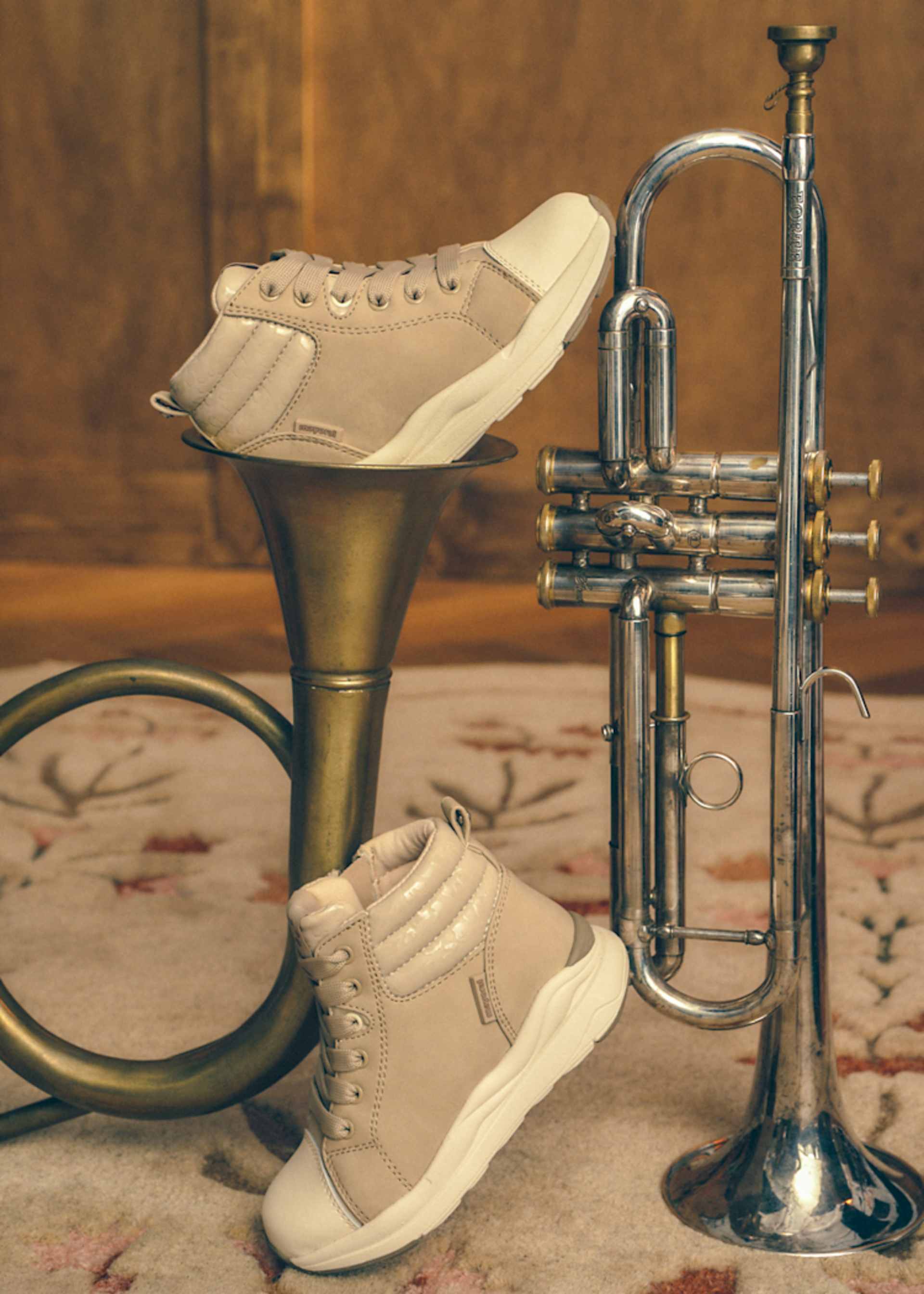 Sneakers girl