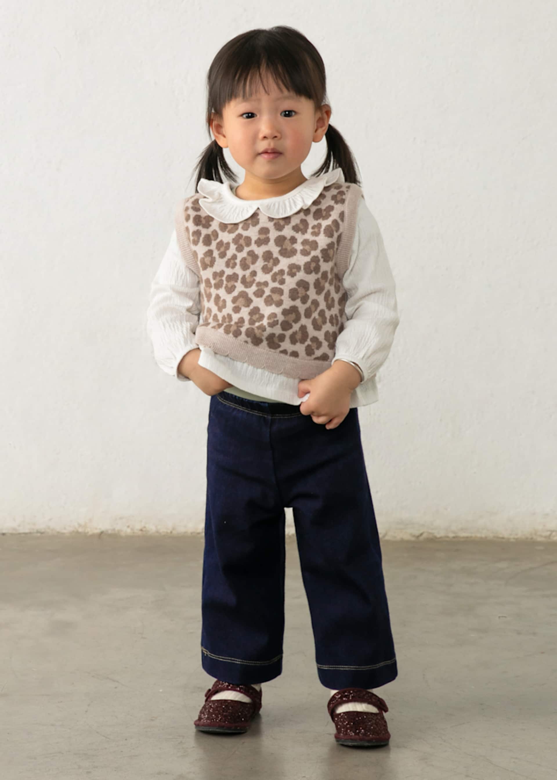 Baby trousers and blouse set with vest