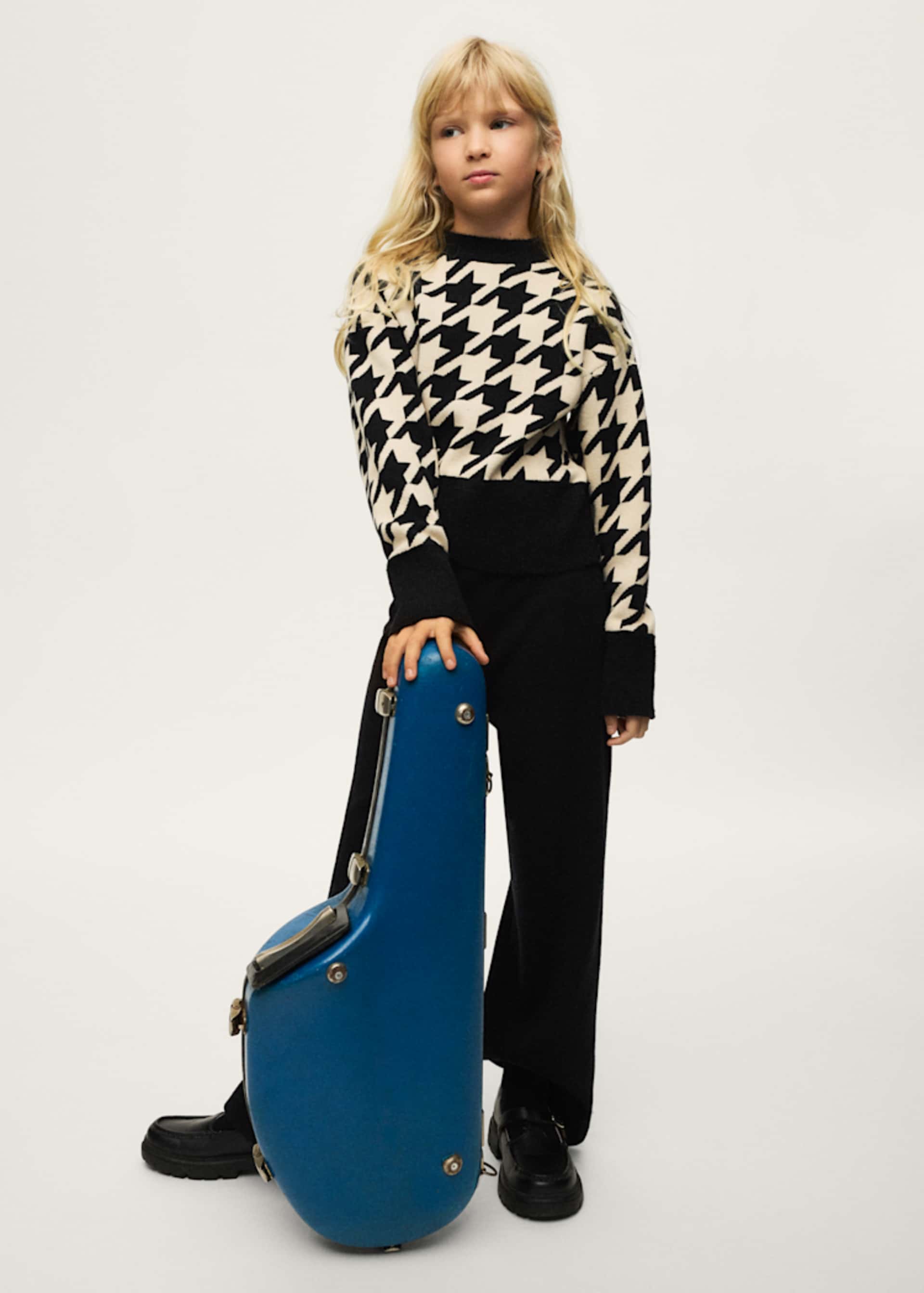 Set Hose und Pullover Teenager Mädchen