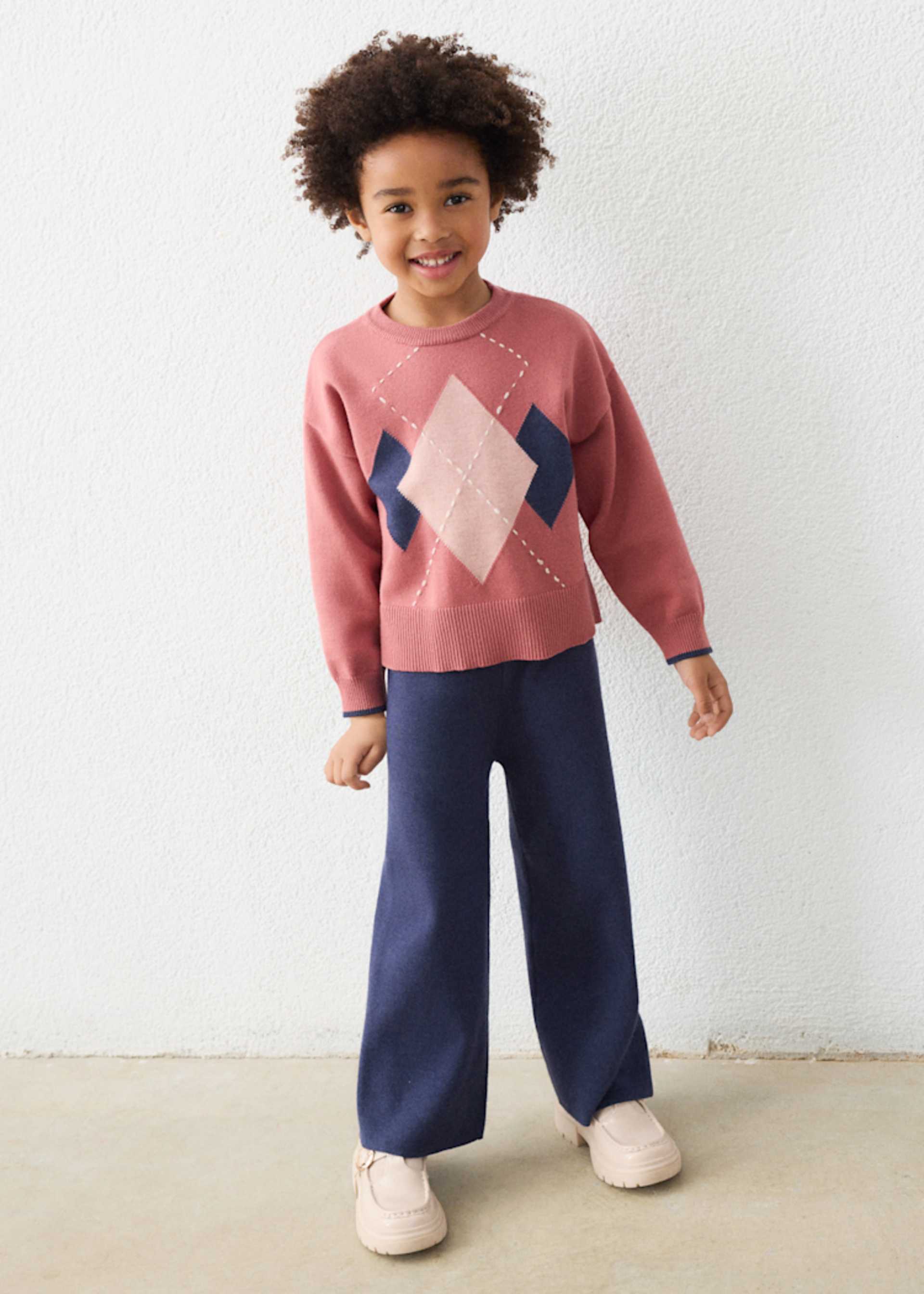 Girl trousers and jumper set