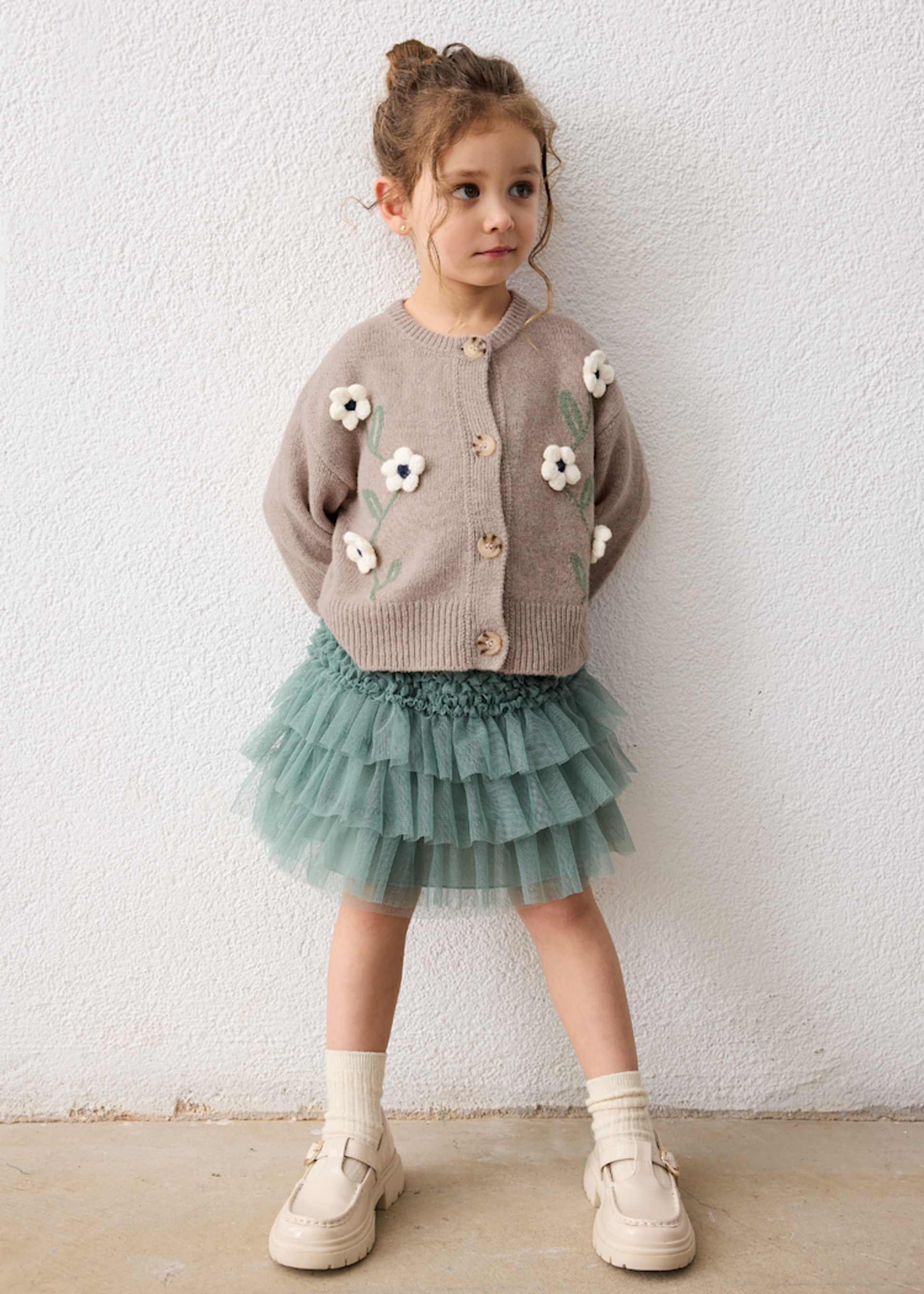 Cardigan en tricot fleurs fille Cardigan en tricot fleurs fille